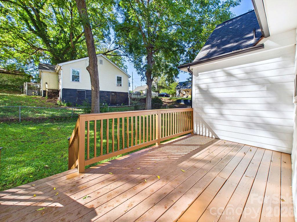 1015 4th Avenue Property Photo 32