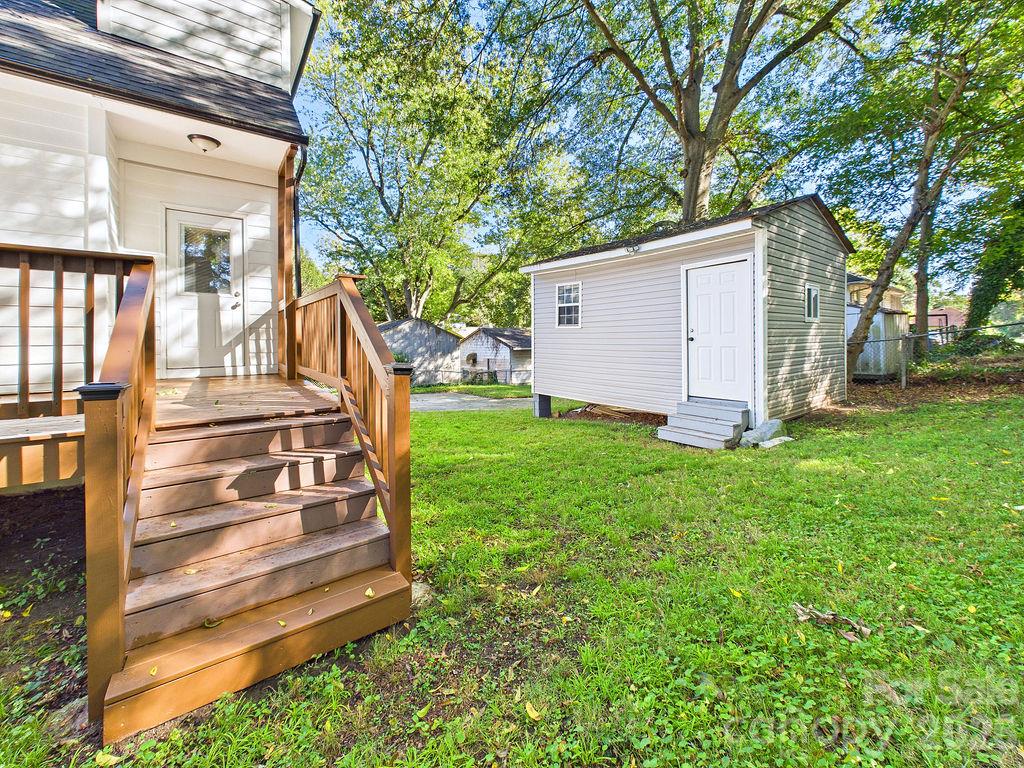 1015 4th Avenue Property Photo 37