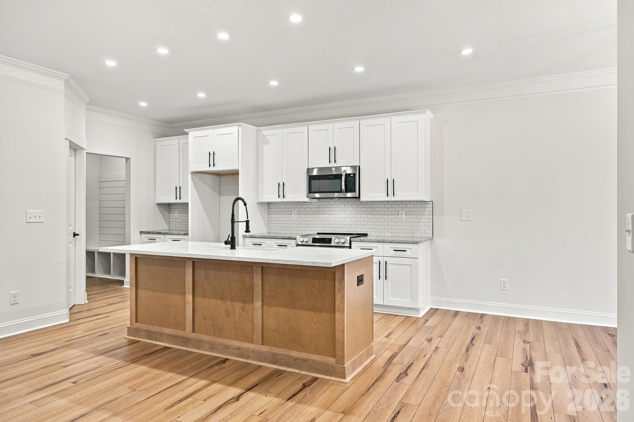 375 Lake Farm Drive Property Photo 15