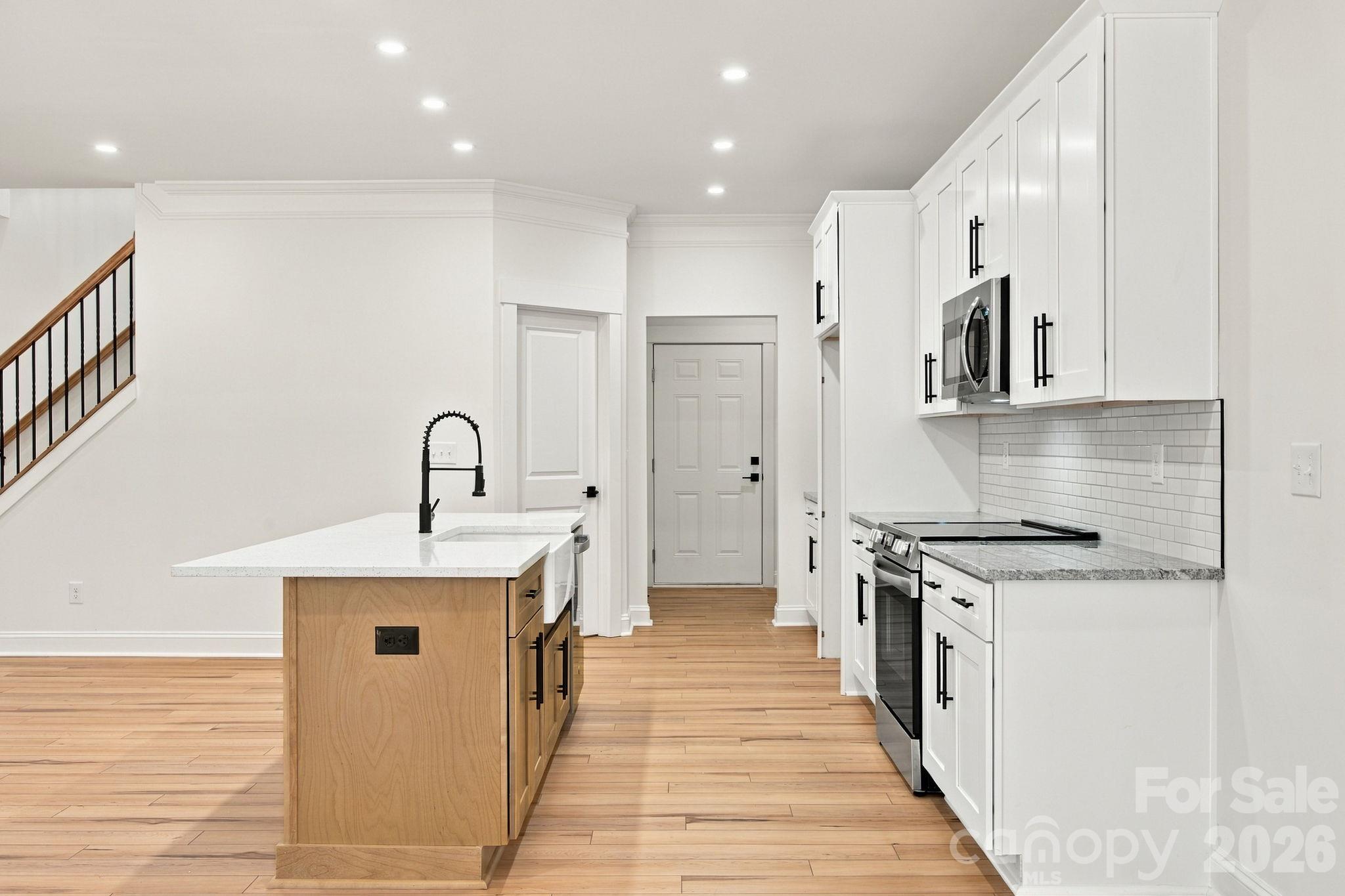 375 Lake Farm Drive Property Photo 17