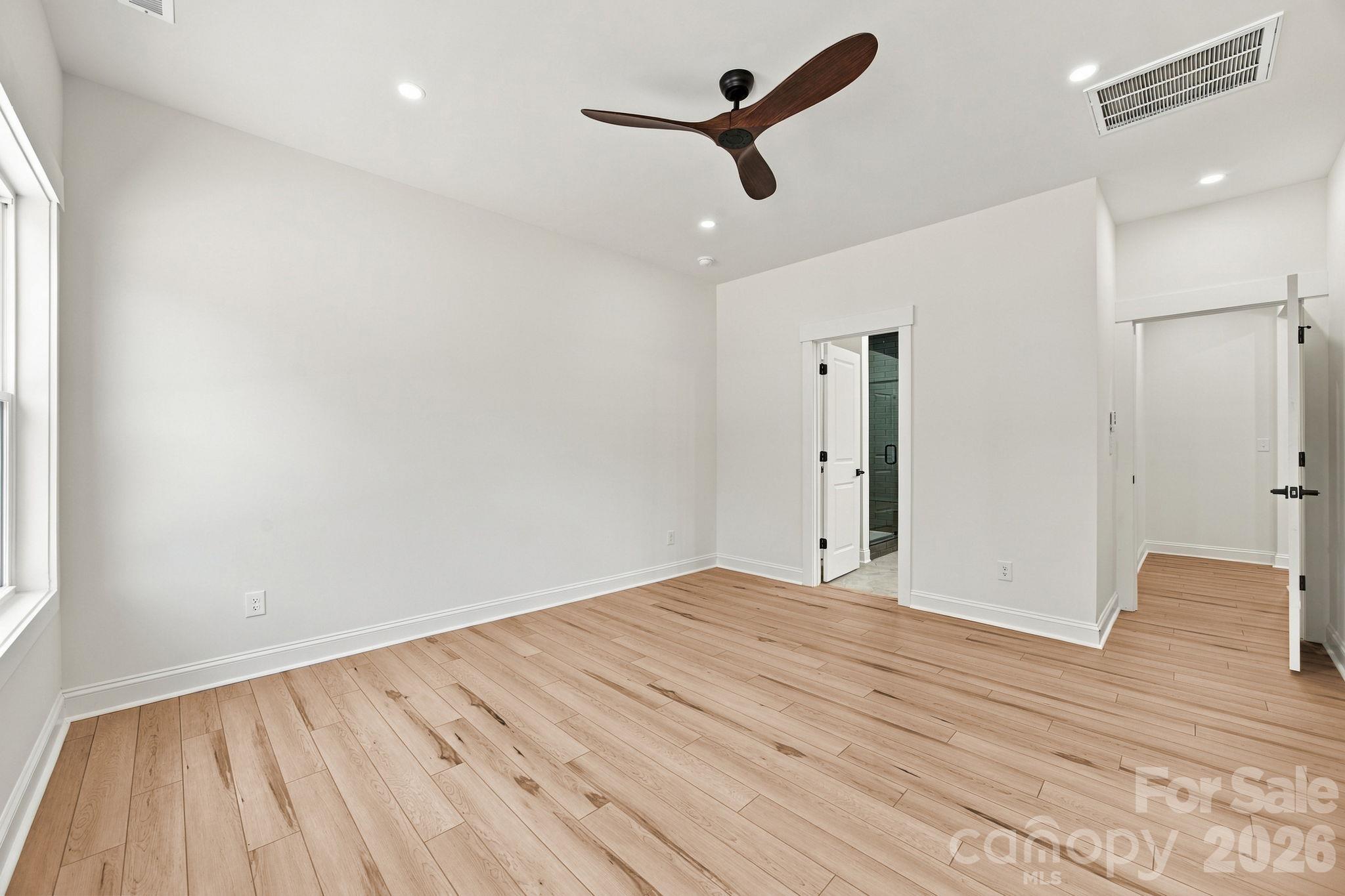 375 Lake Farm Drive Property Photo 22