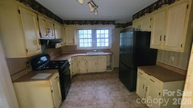 910 W Mauney Avenue Property Photo 3