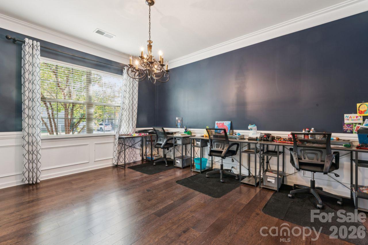 3018 Oakmere Road Property Photo 2