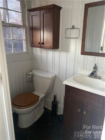 614 Woodruff Place Property Photo 7