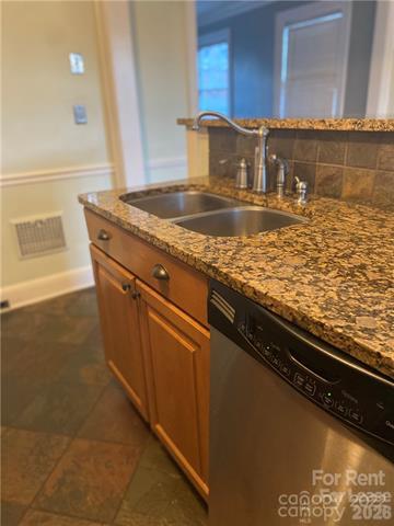 614 Woodruff Place Property Photo 9