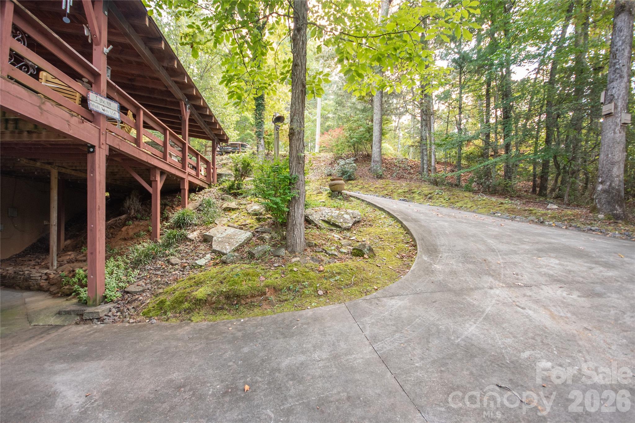 159 Winding Way Drive Property Photo 5
