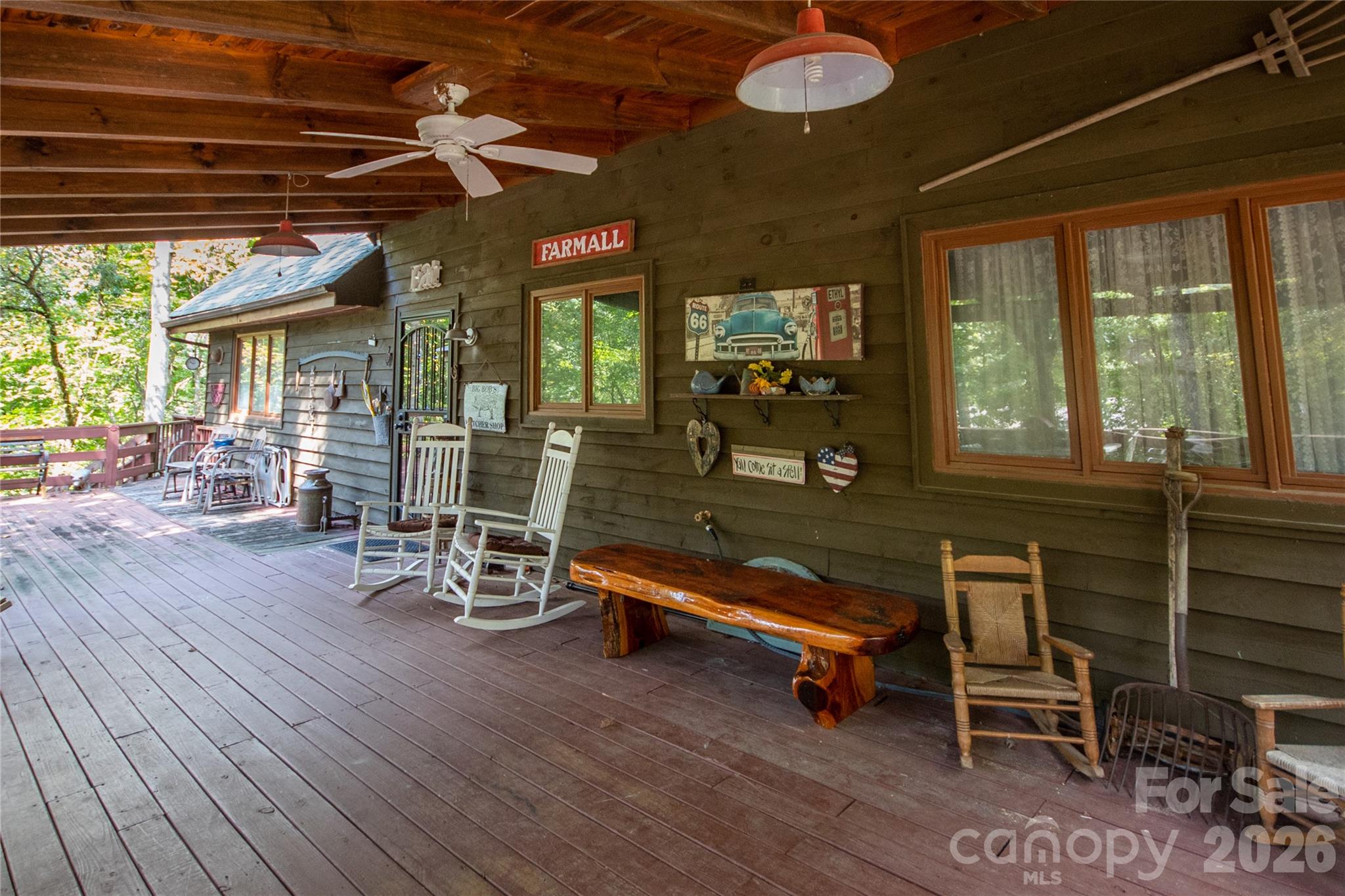 159 Winding Way Drive Property Photo 8