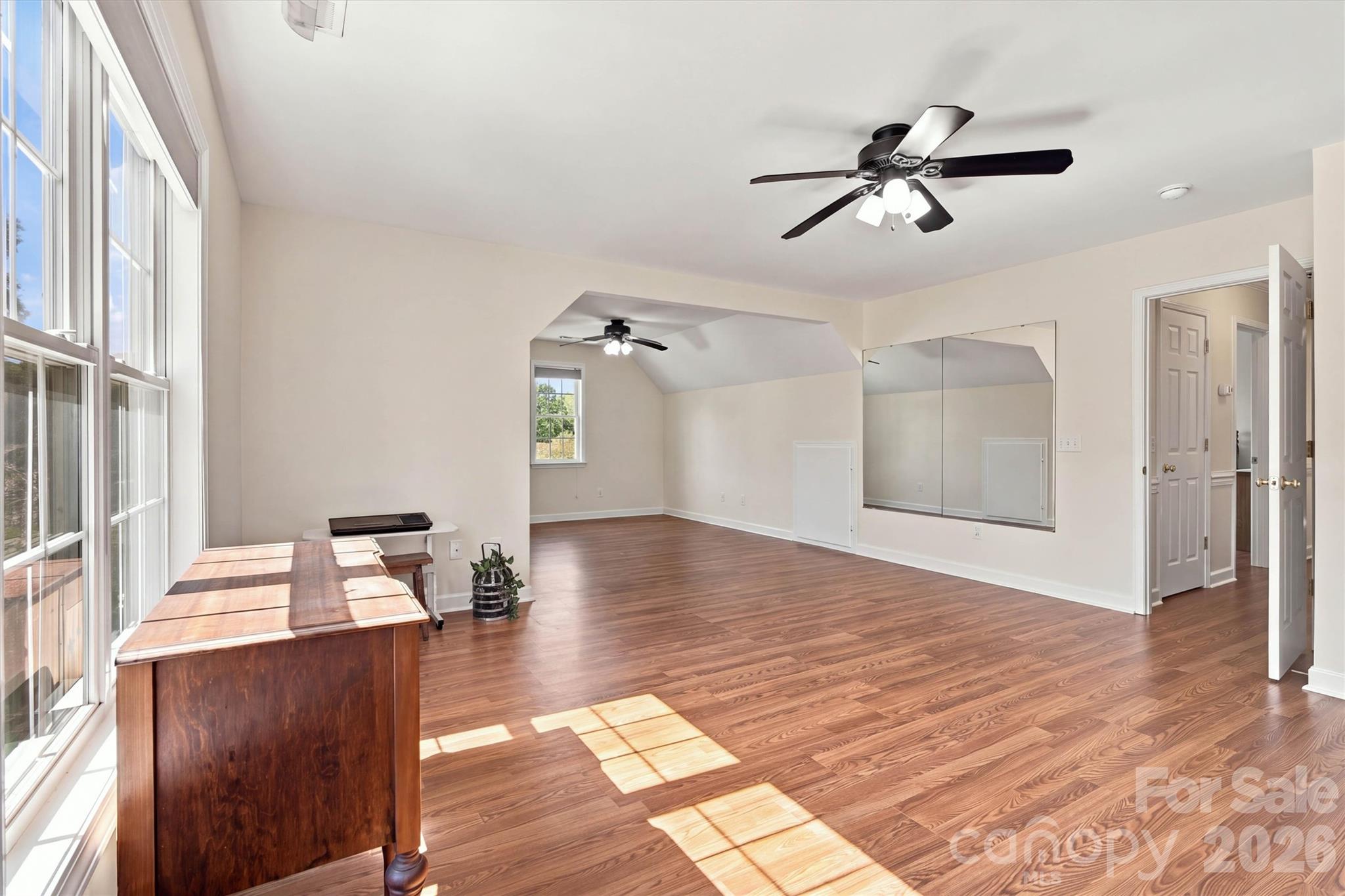 4858 Elmhurst Drive Property Photo 7