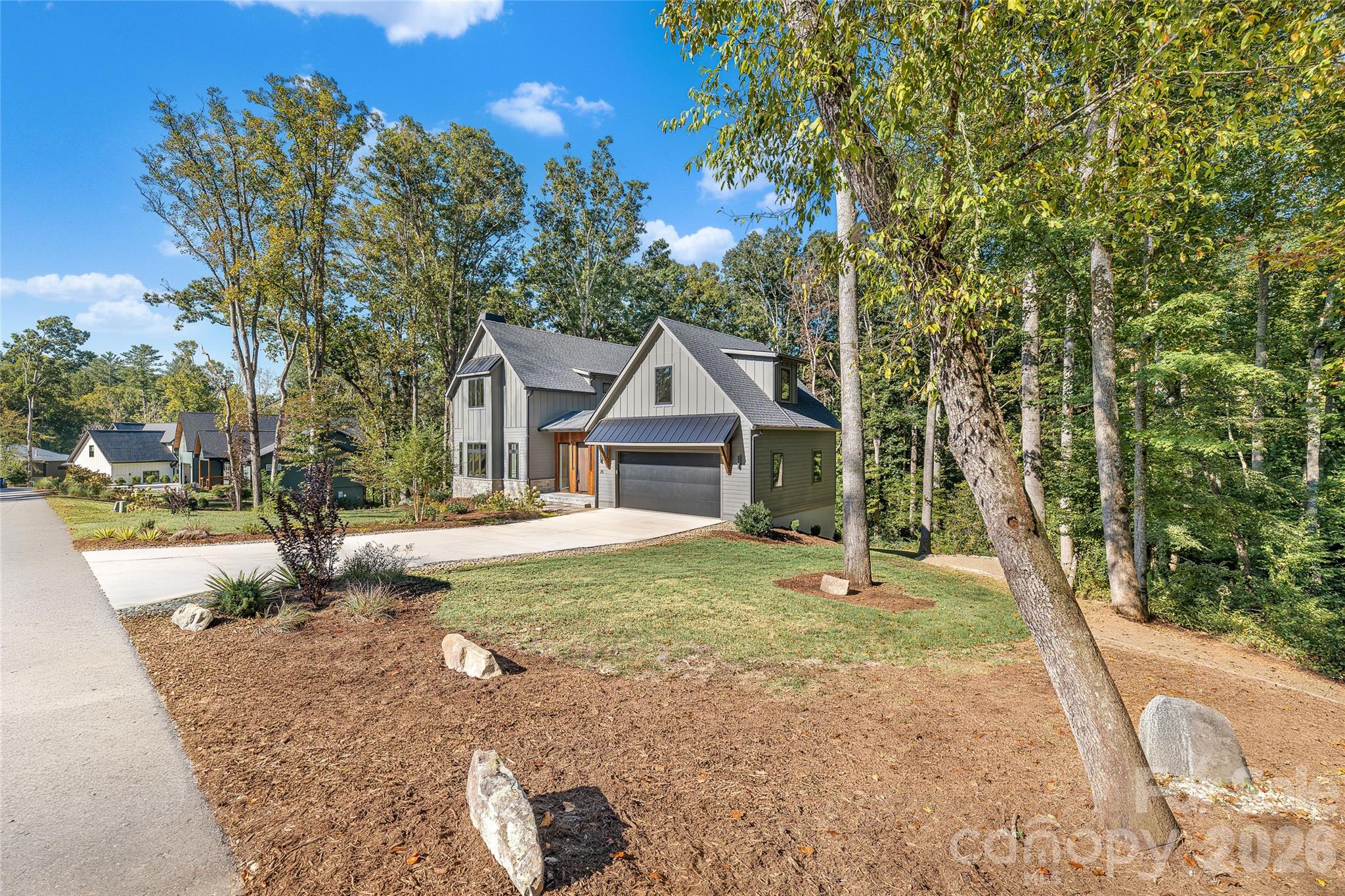 25 Ted Linn Drive Property Photo 4