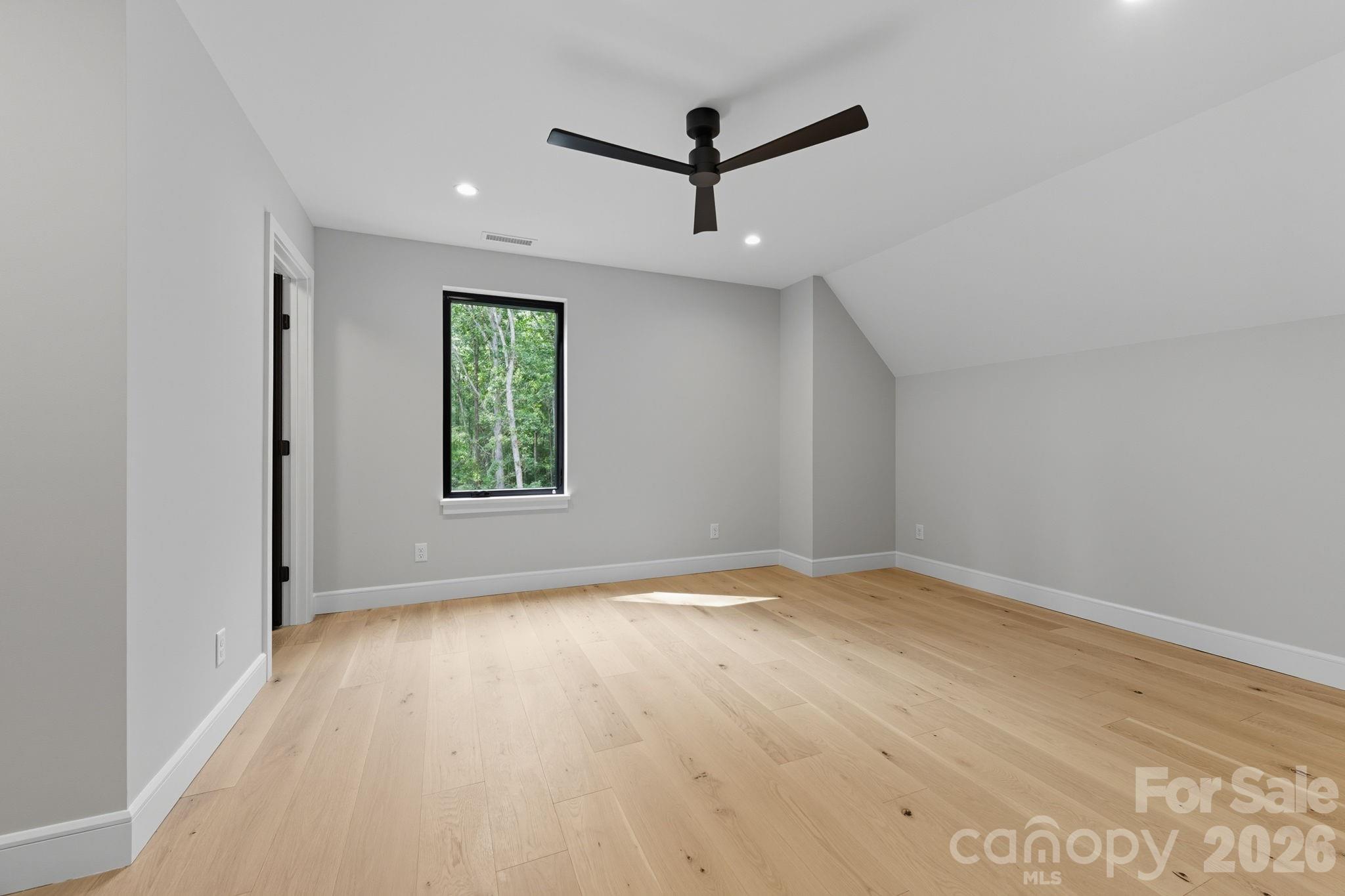 25 Ted Linn Drive Property Photo 31