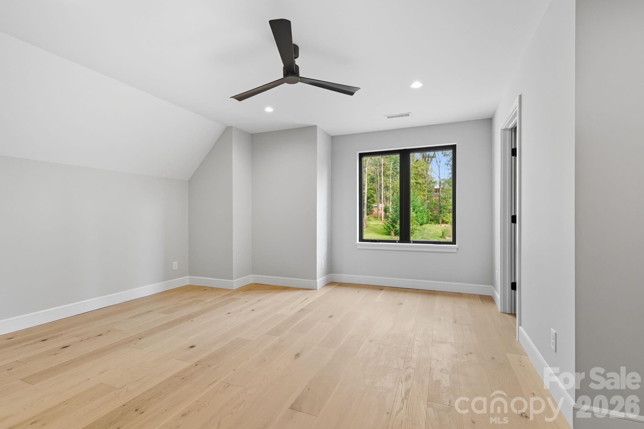 25 Ted Linn Drive Property Photo 33