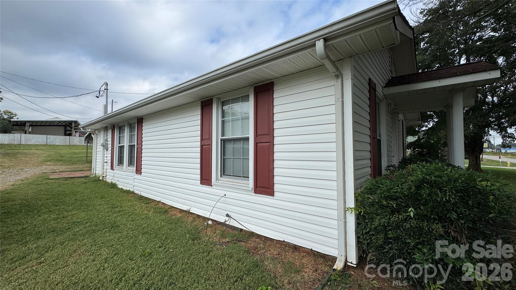 477 Turnersburg Highway Property Photo 3
