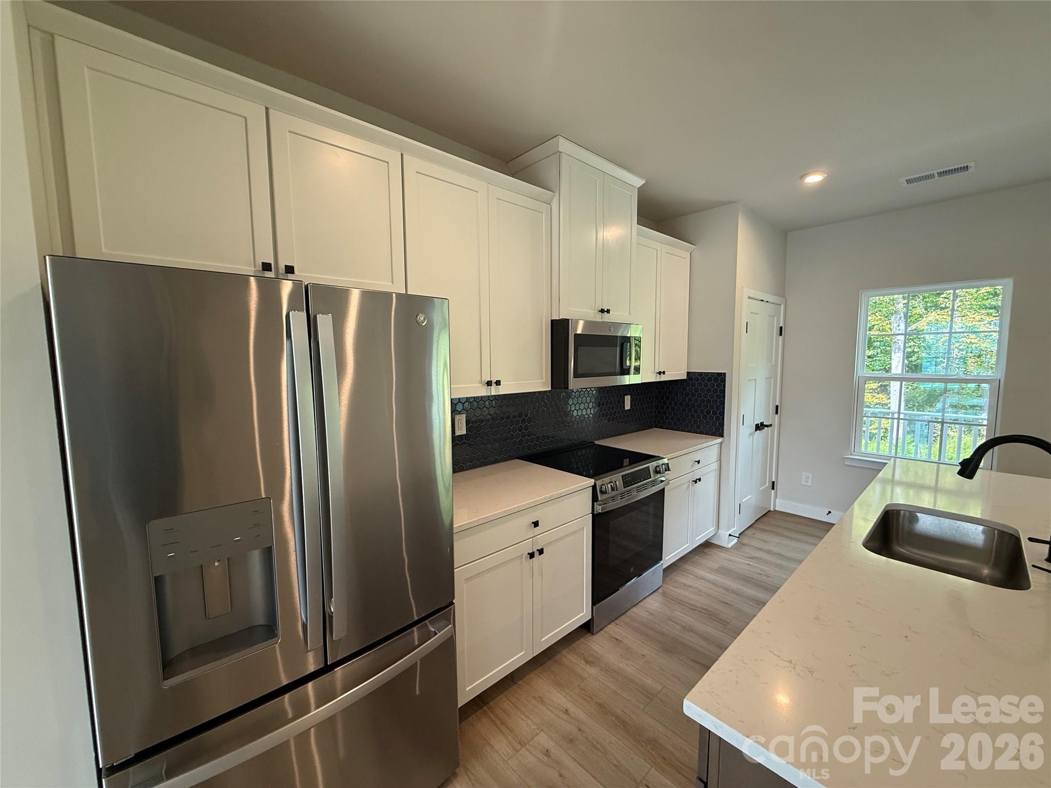 406 Serenity Circle Property Photo 2