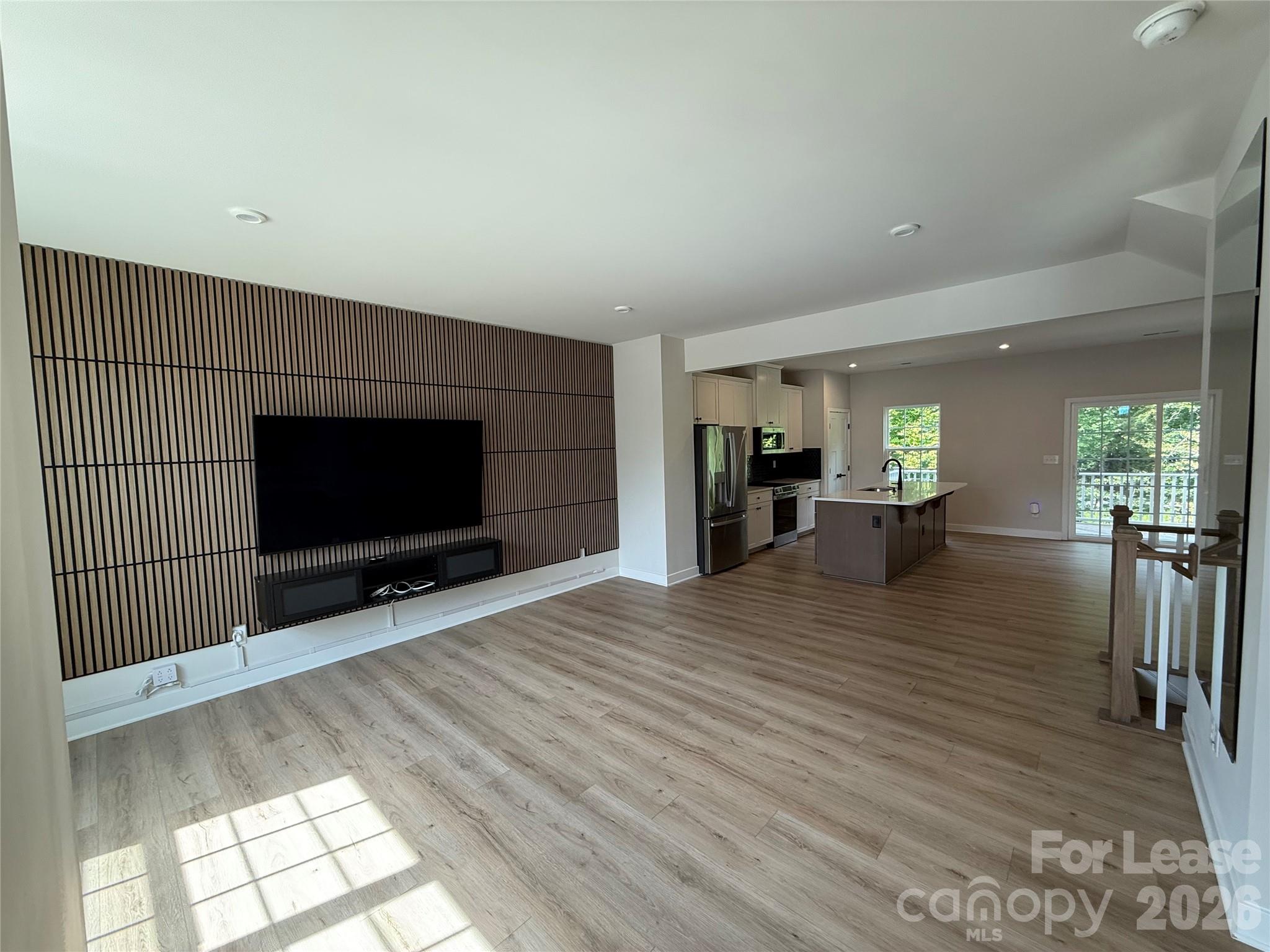 406 Serenity Circle Property Photo 6