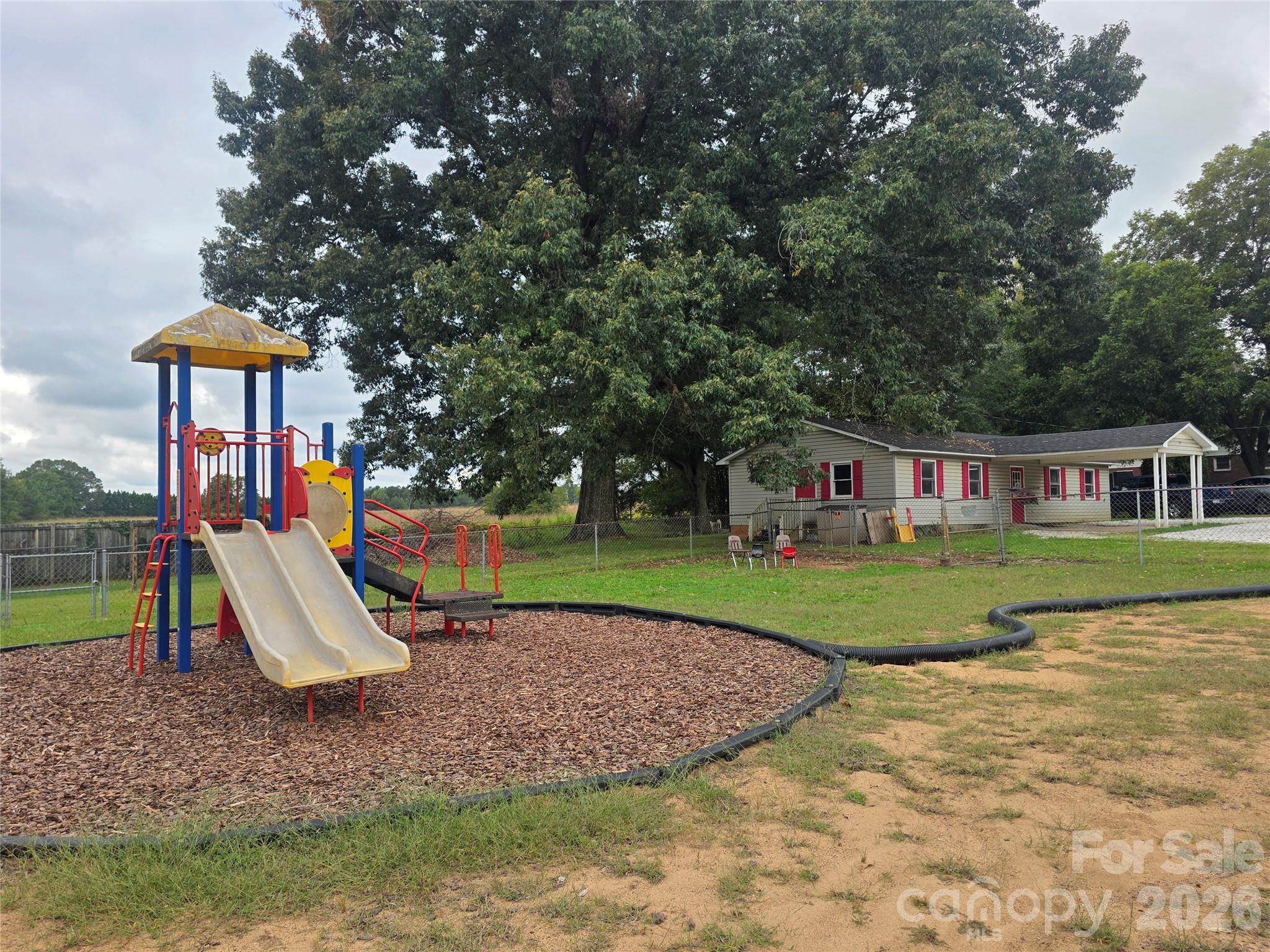 1831 Chesnee Highway Property Photo 3