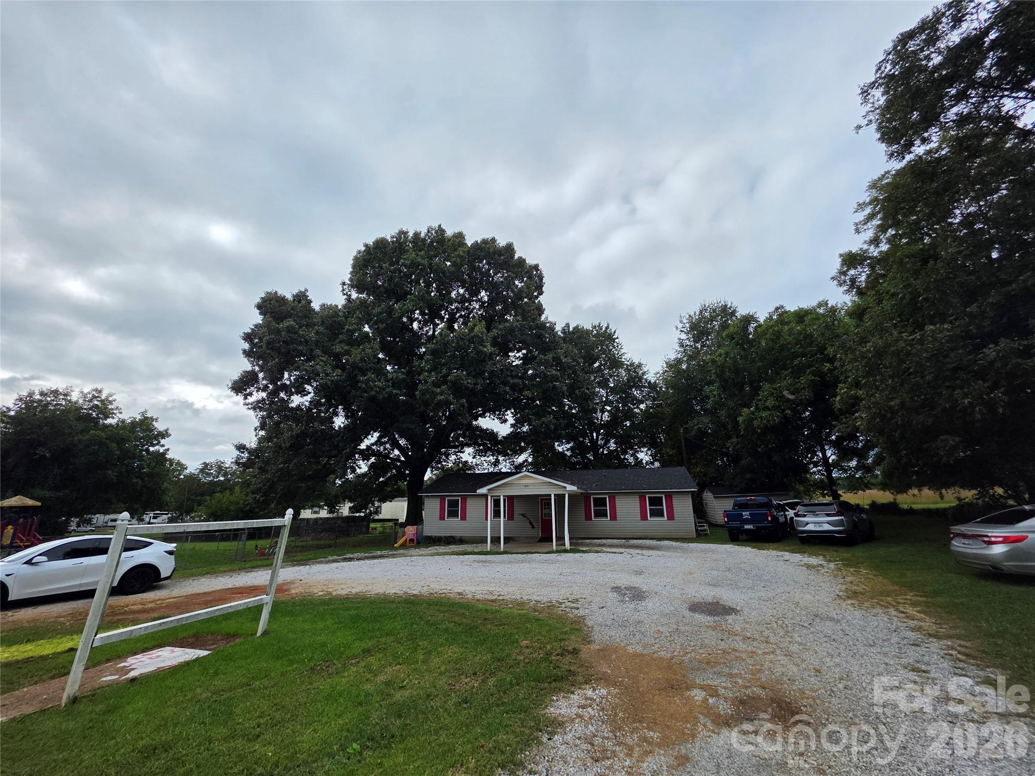 1831 Chesnee Highway Property Photo 8