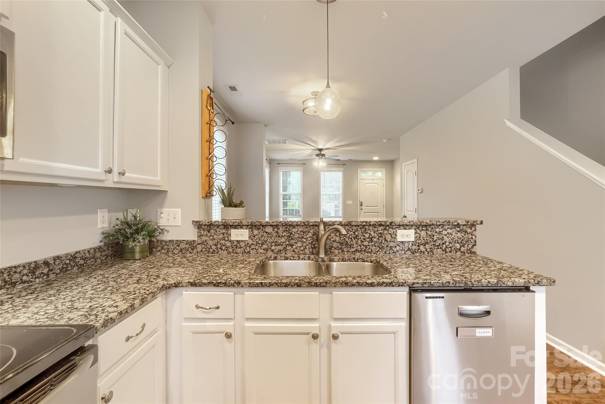2355 Donnington Lane Property Photo 12