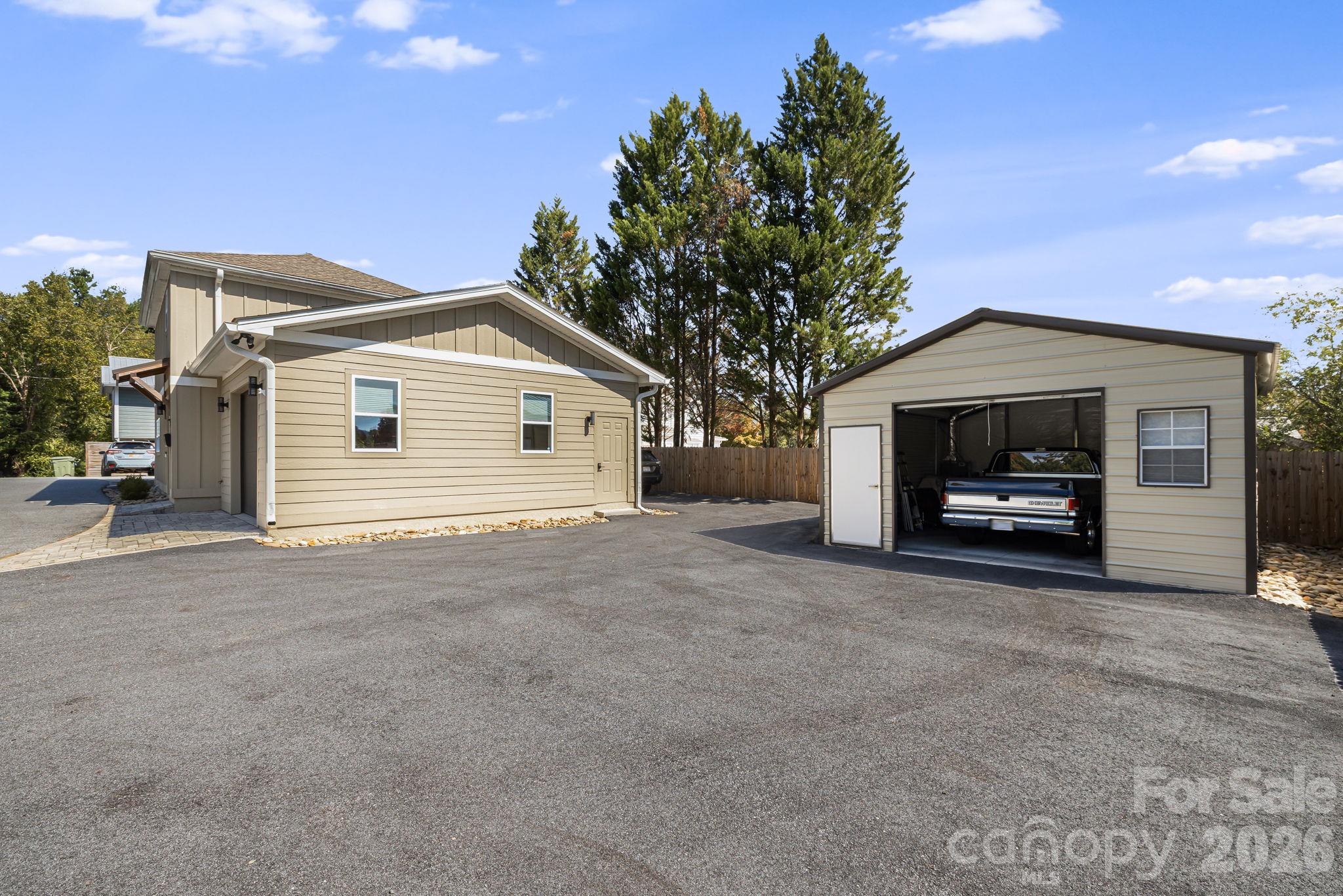 607 Kanuga Road Property Photo 41
