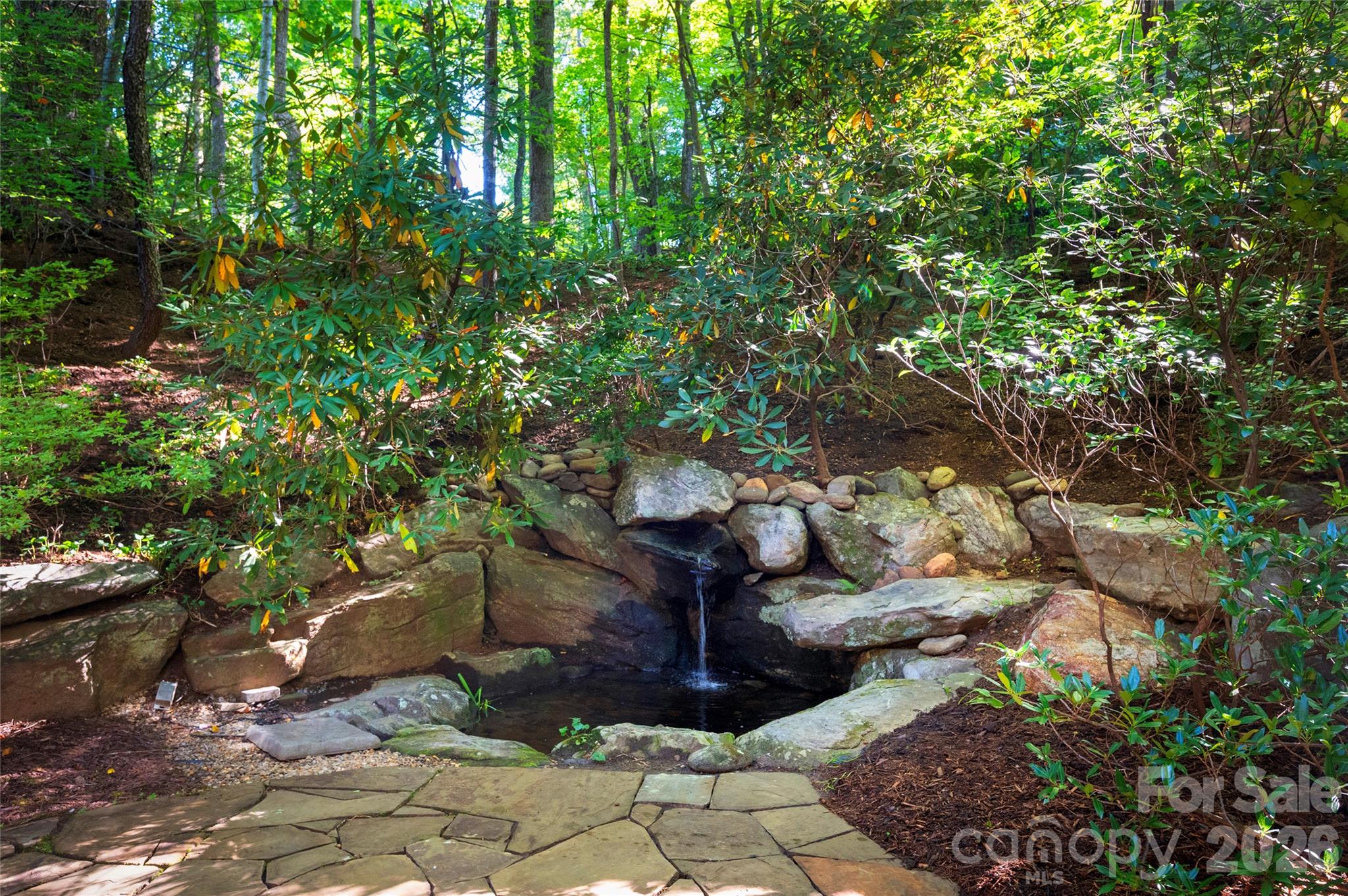 112 Rhododendron Avenue Property Photo 5