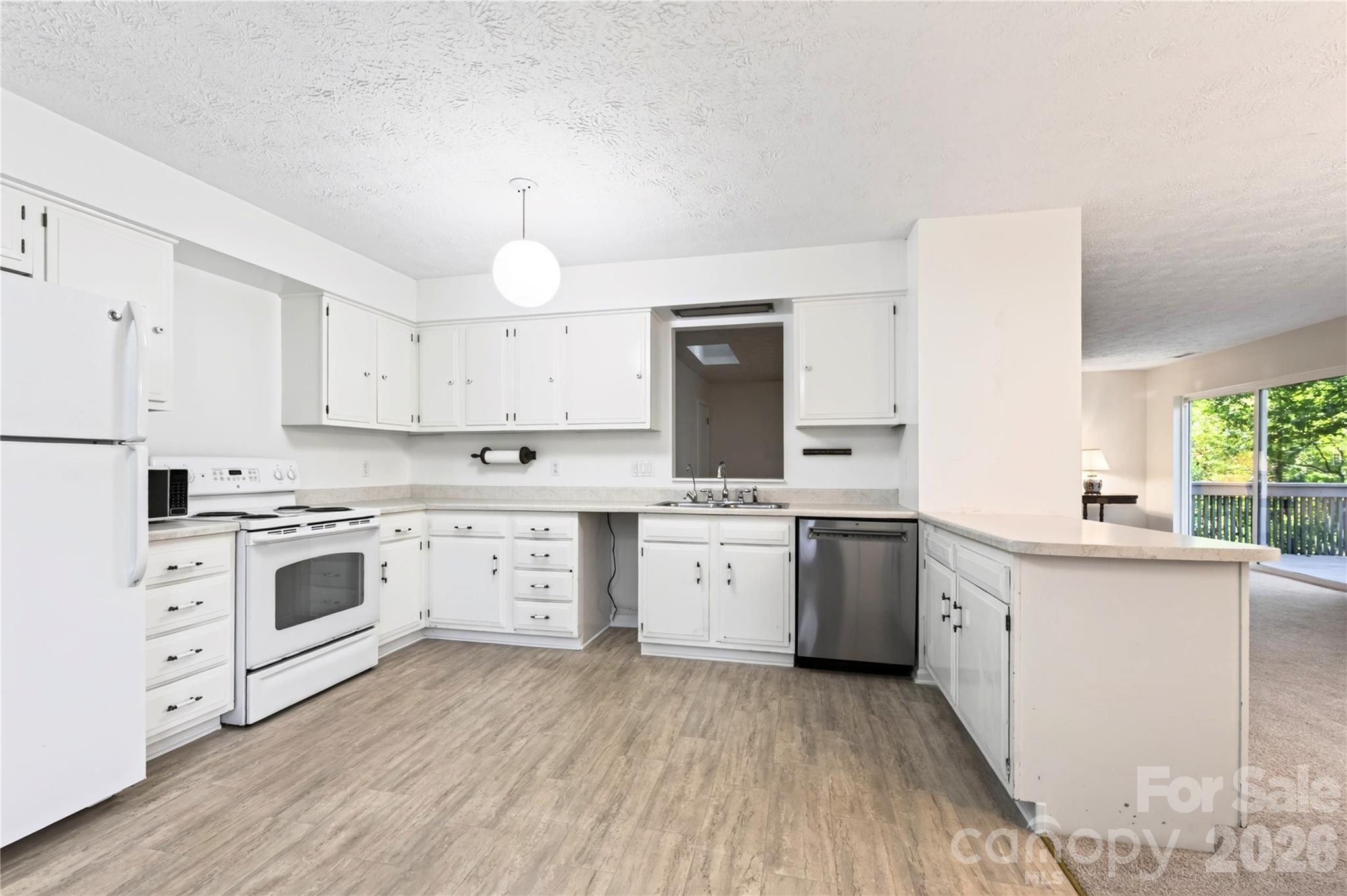 112 Rhododendron Avenue Property Photo 16