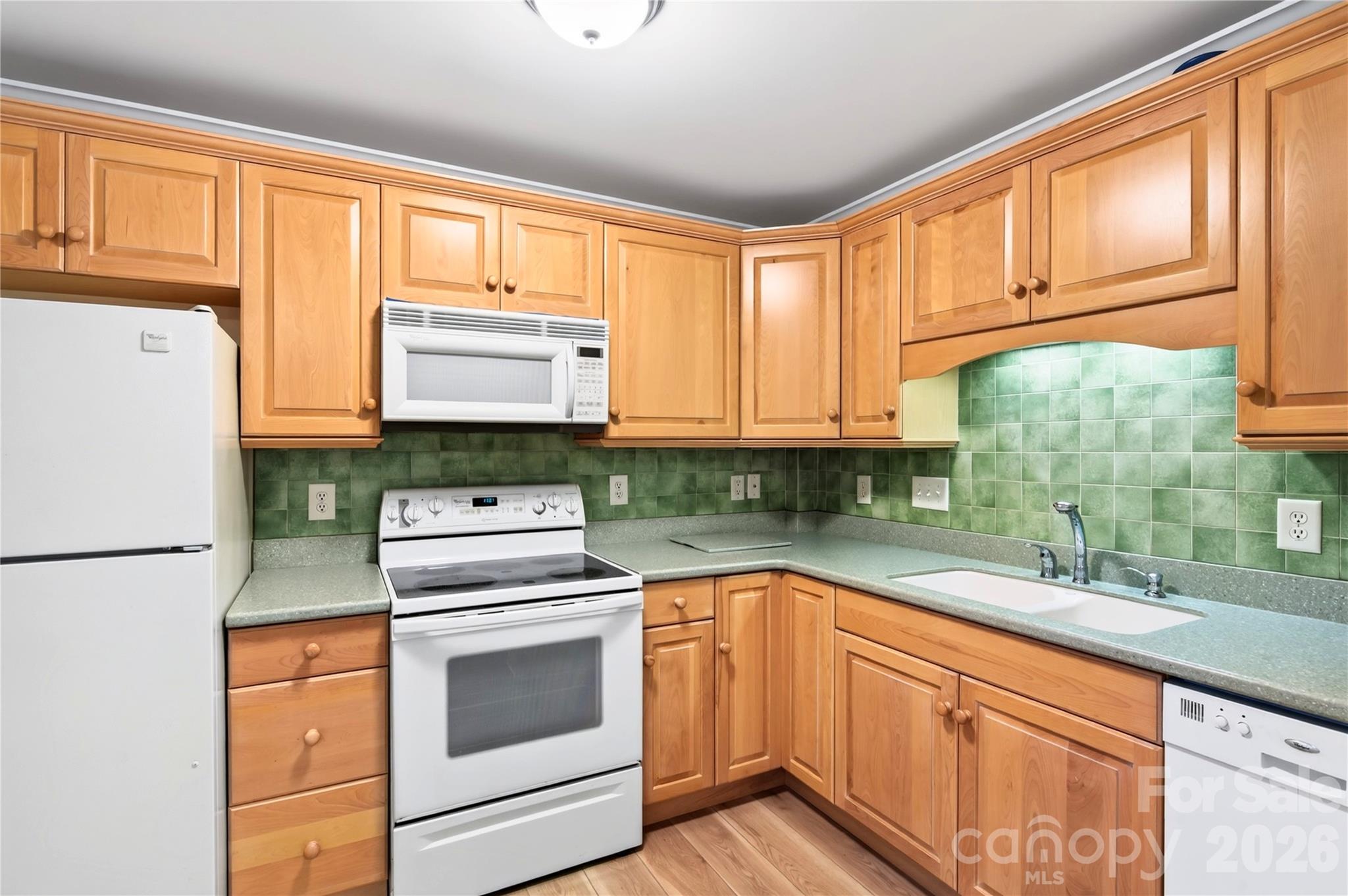 112 Rhododendron Avenue Property Photo 29