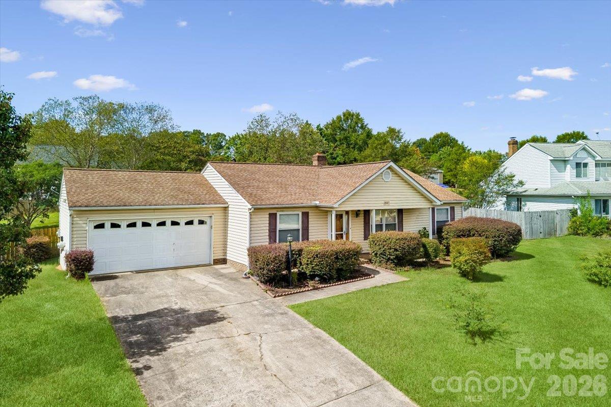 8544 Indian Summer Trail Property Photo 3