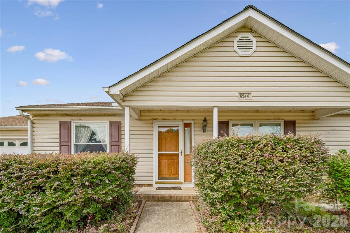 8544 Indian Summer Trail Property Photo 4