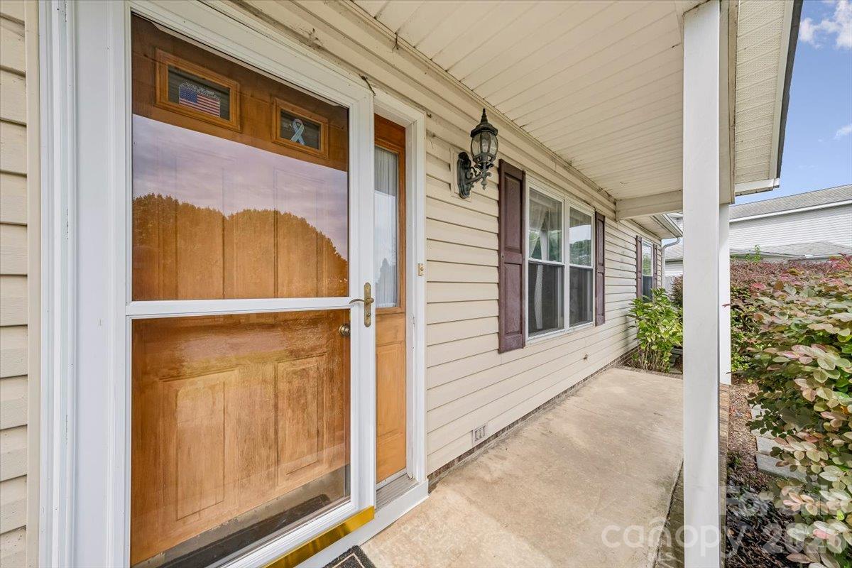8544 Indian Summer Trail Property Photo 5