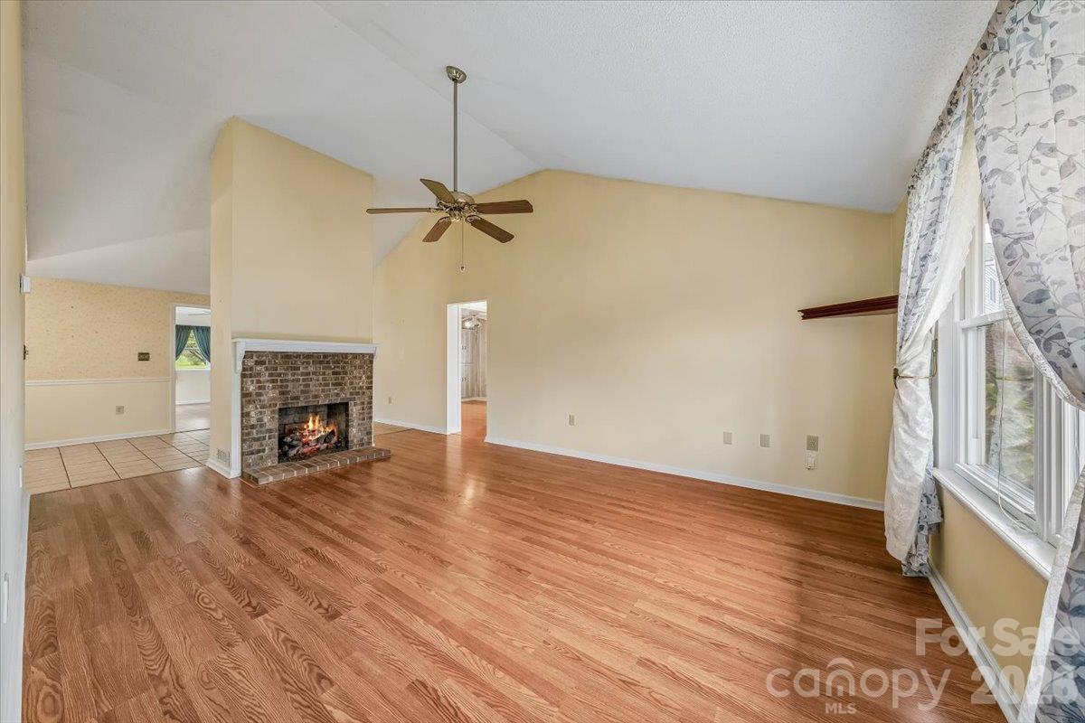 8544 Indian Summer Trail Property Photo 6