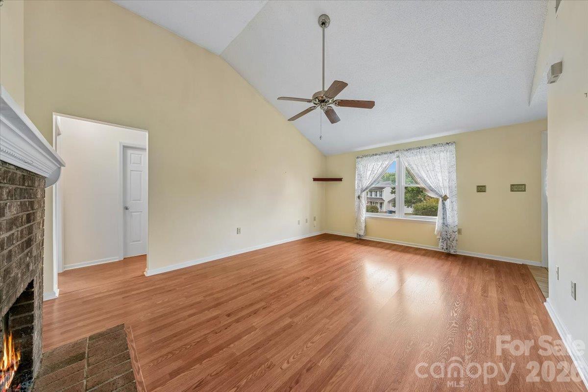 8544 Indian Summer Trail Property Photo 8