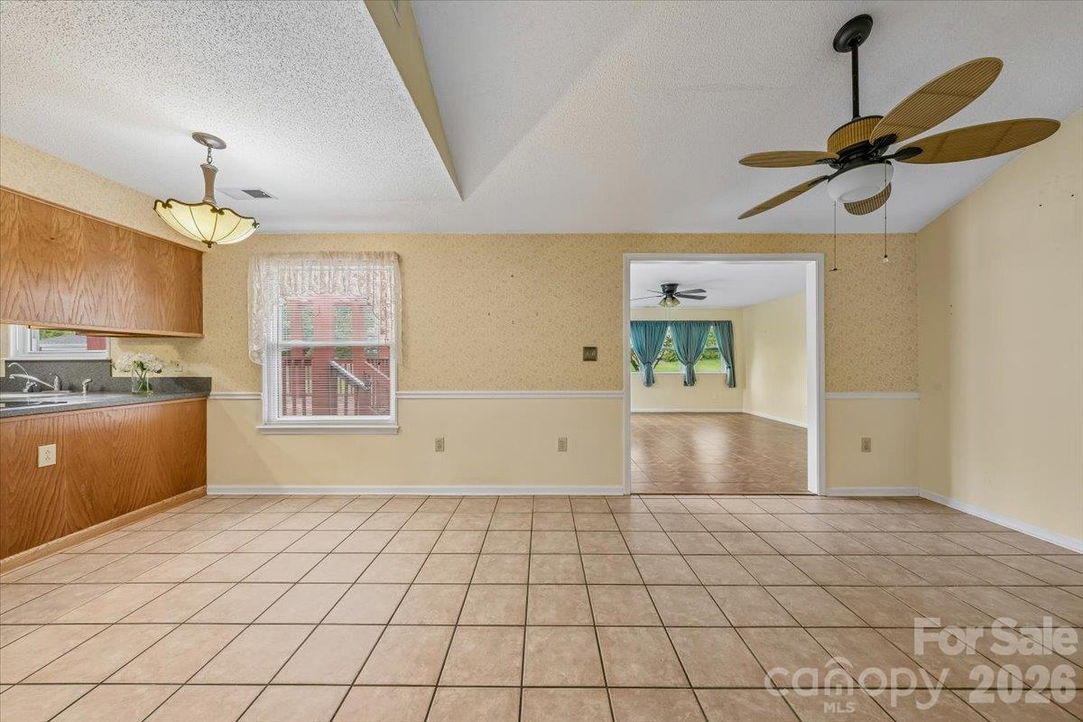 8544 Indian Summer Trail Property Photo 9
