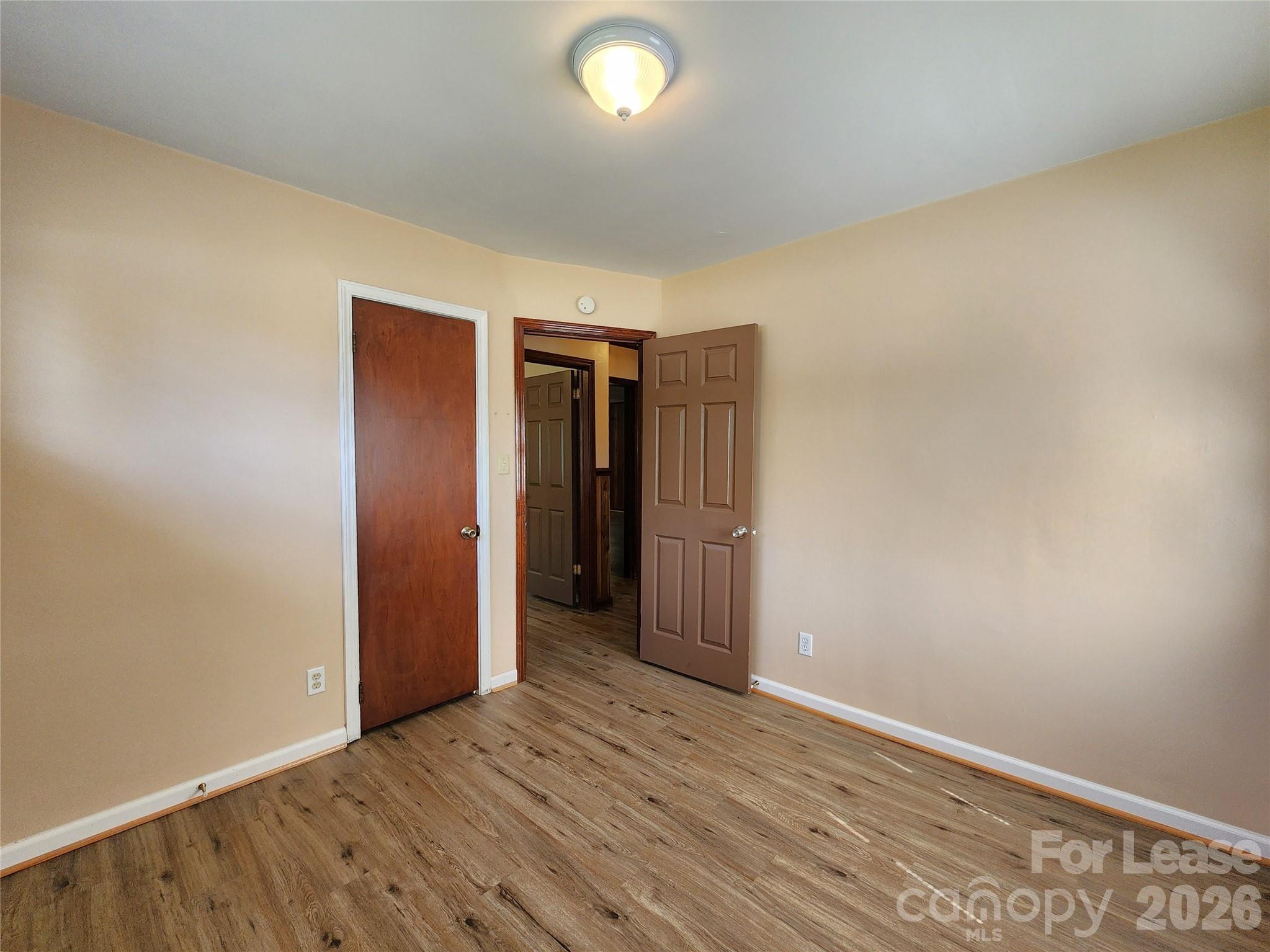 1621 Eastway Drive Property Photo 12