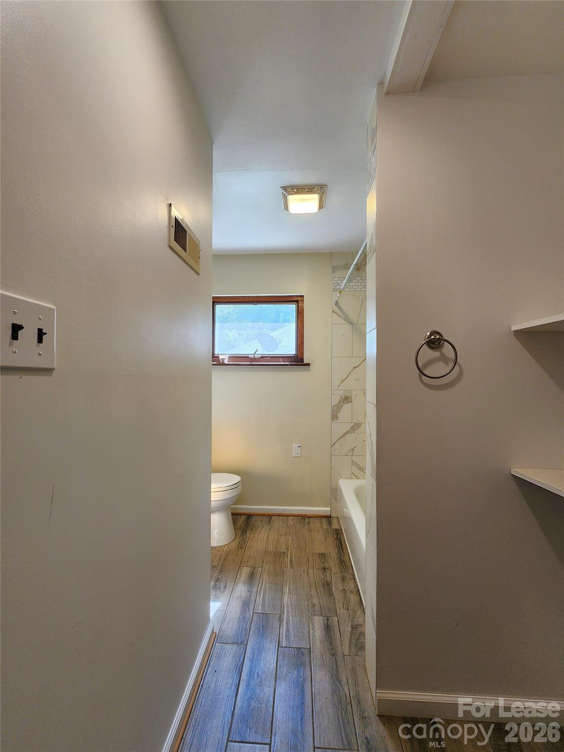 1621 Eastway Drive Property Photo 13