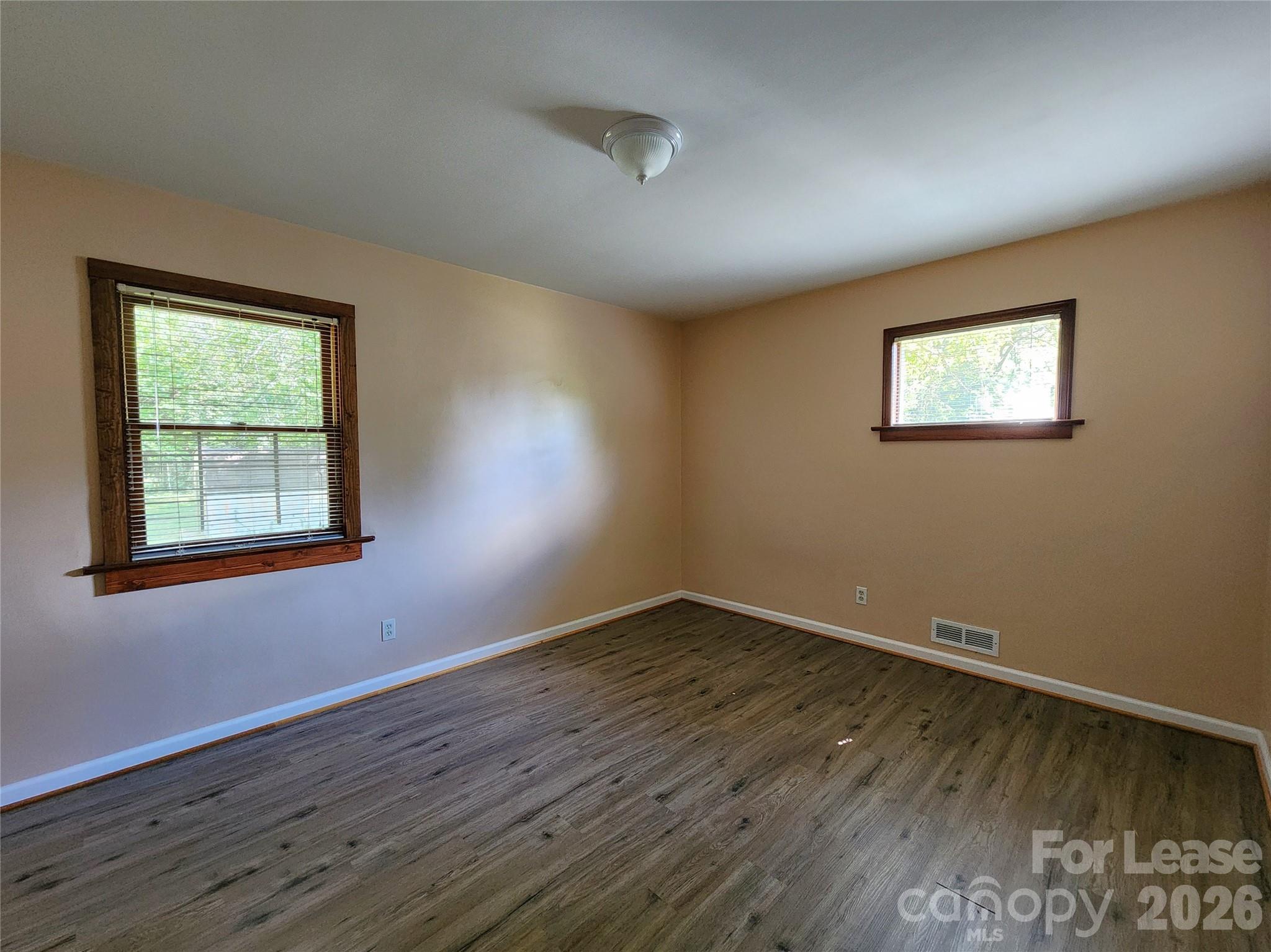 1621 Eastway Drive Property Photo 17