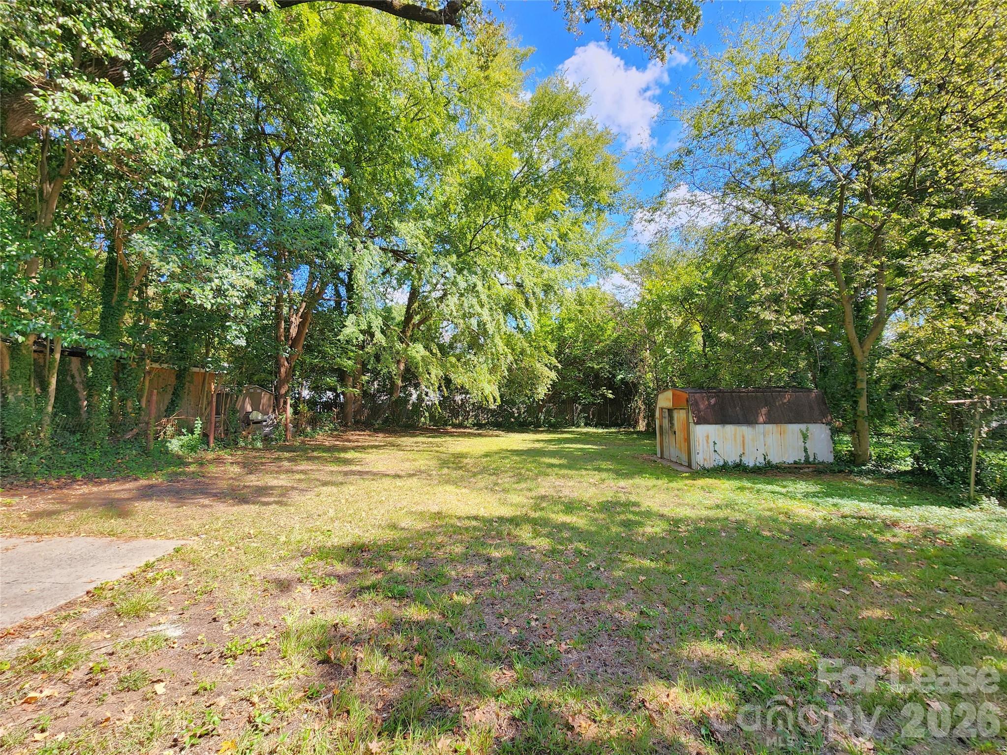 1621 Eastway Drive Property Photo 20