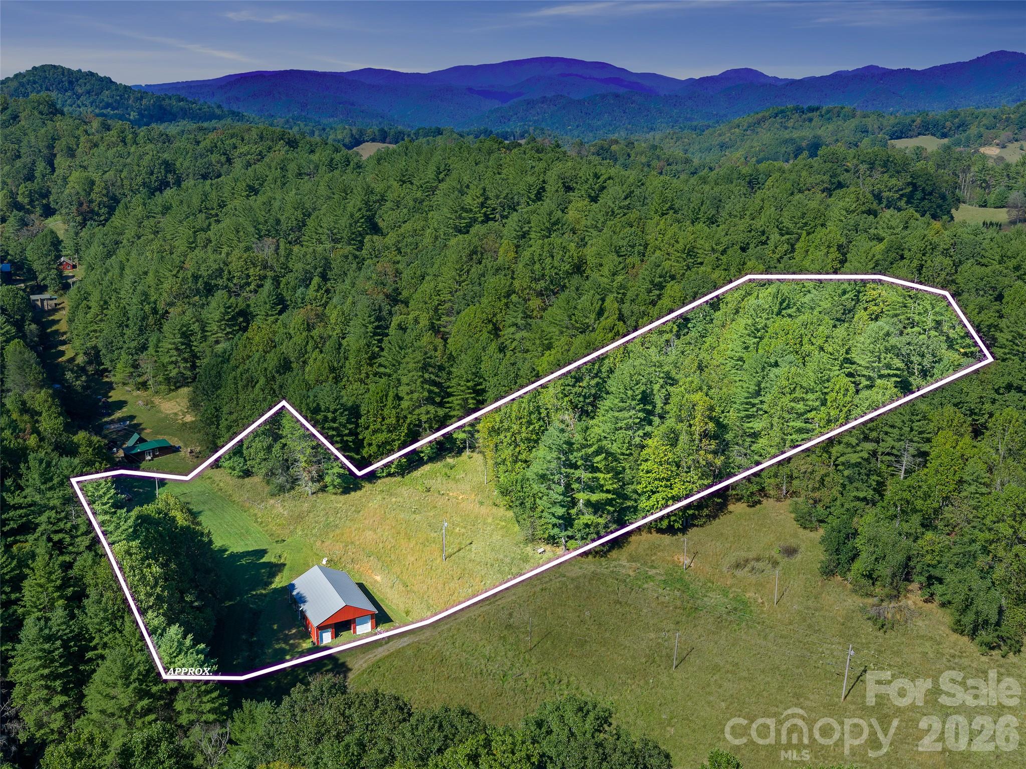 210 Fog Hollow Drive Property Photo 2