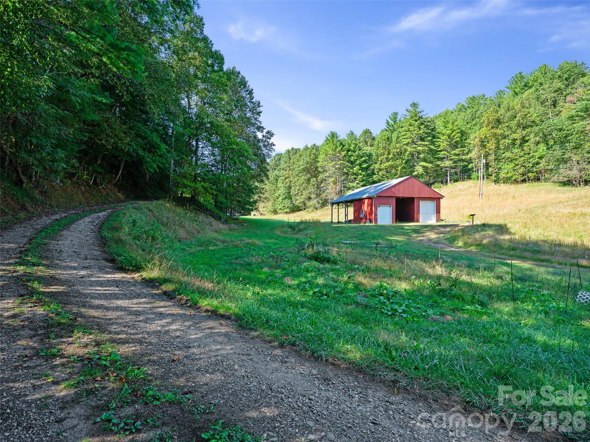 210 Fog Hollow Drive Property Photo 3