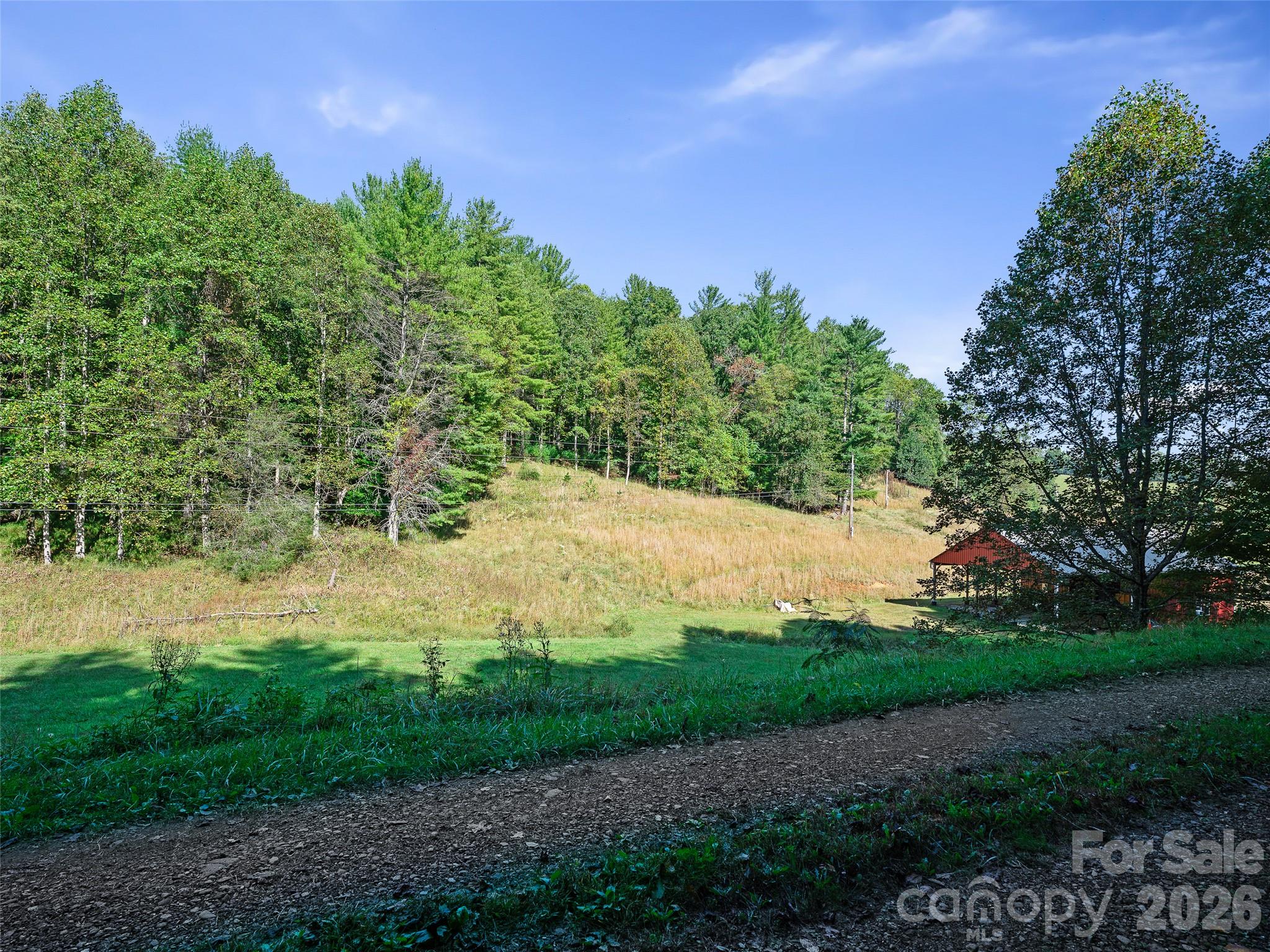 210 Fog Hollow Drive Property Photo 4