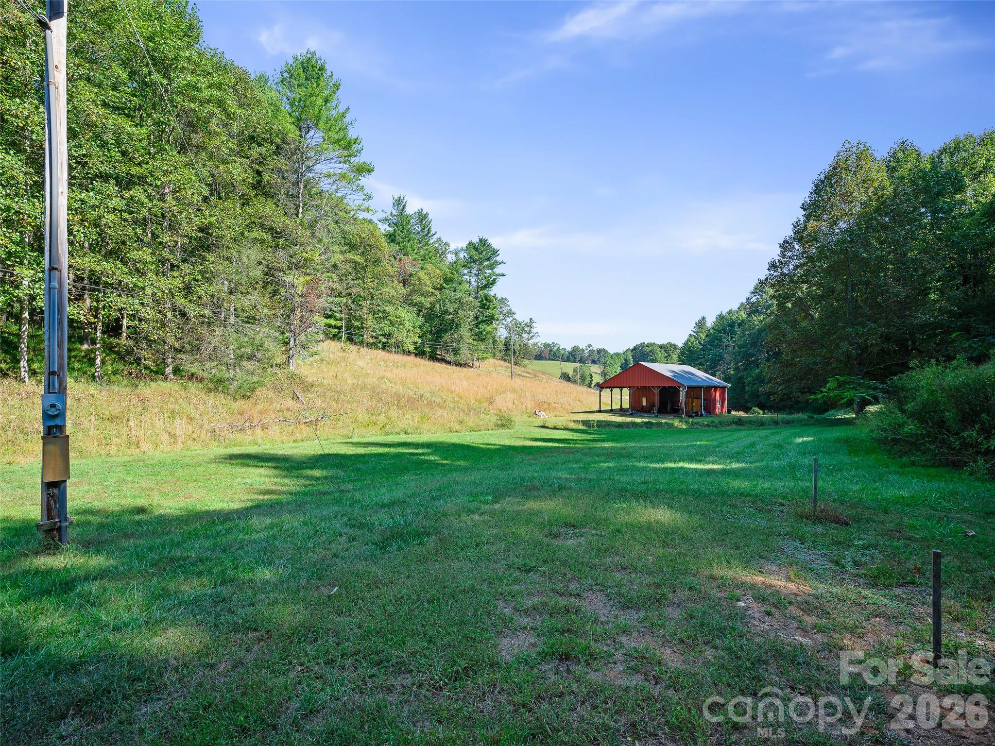 210 Fog Hollow Drive Property Photo 6