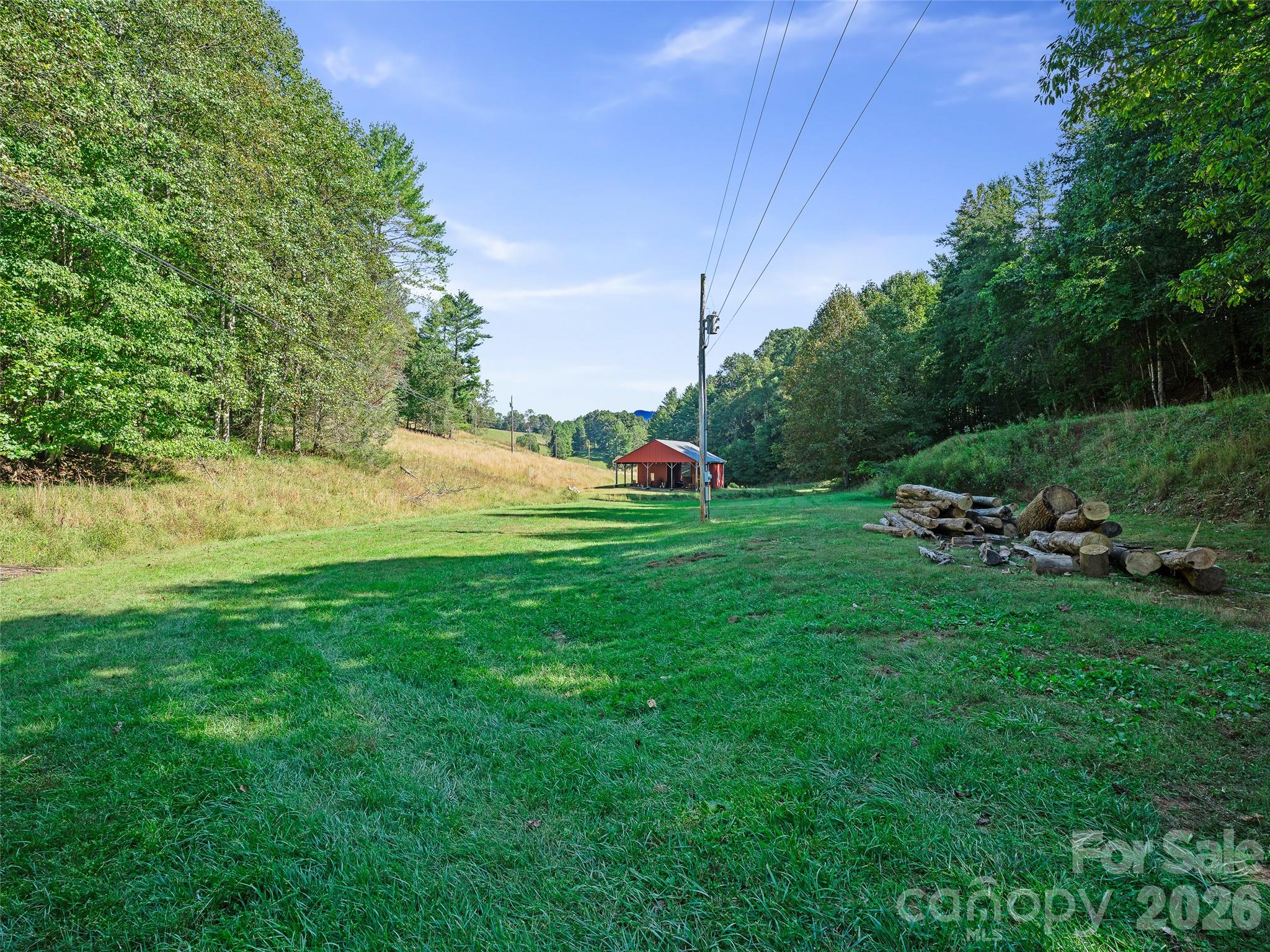 210 Fog Hollow Drive Property Photo 8