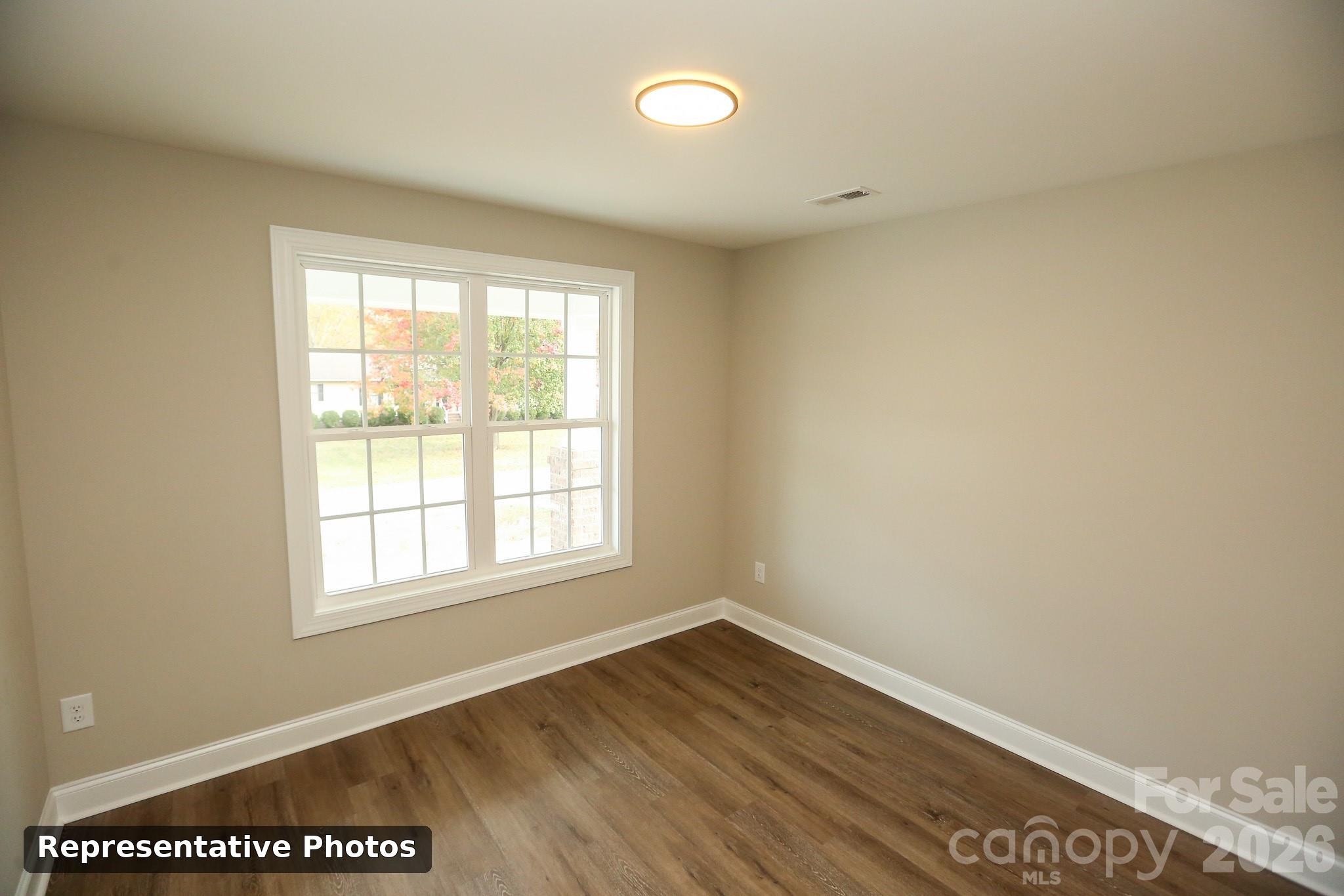 2693 Brady Avenue Property Photo 9