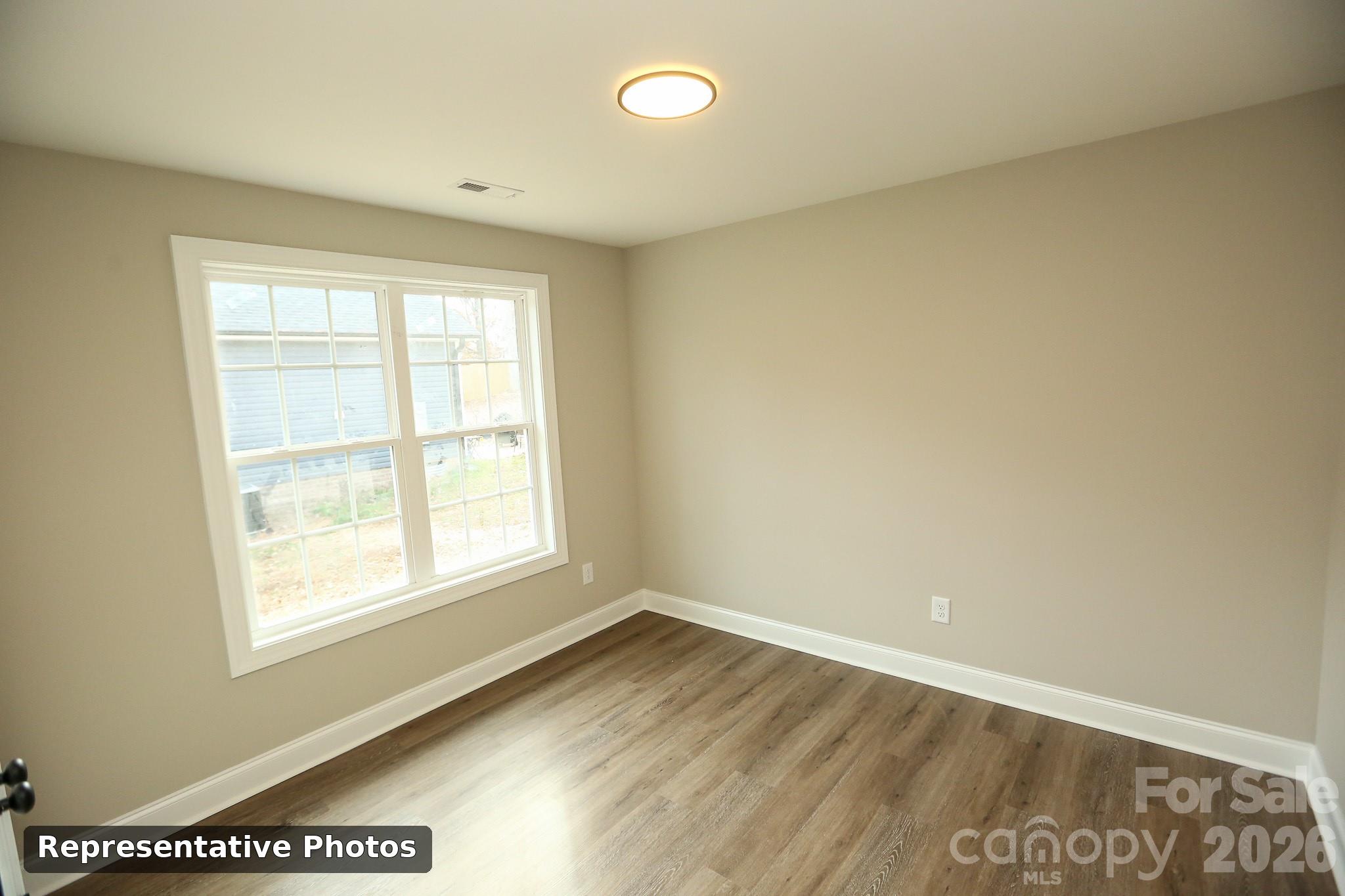 2693 Brady Avenue Property Photo 11
