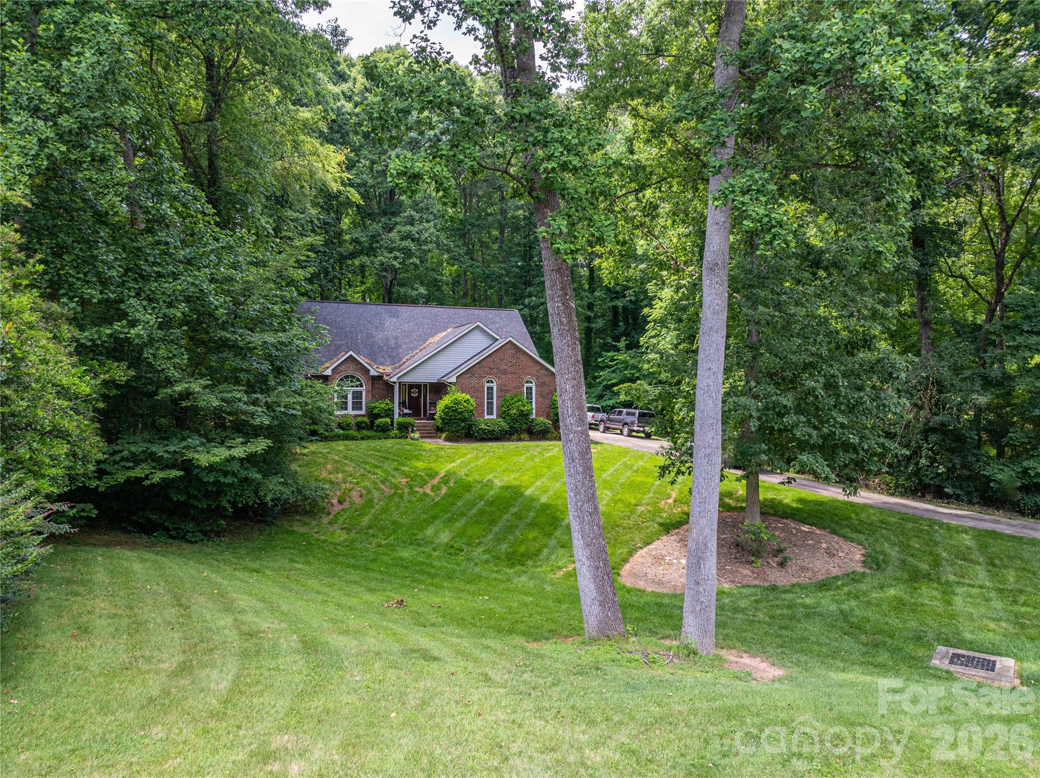 645 Deerfield Drive Property Photo 5