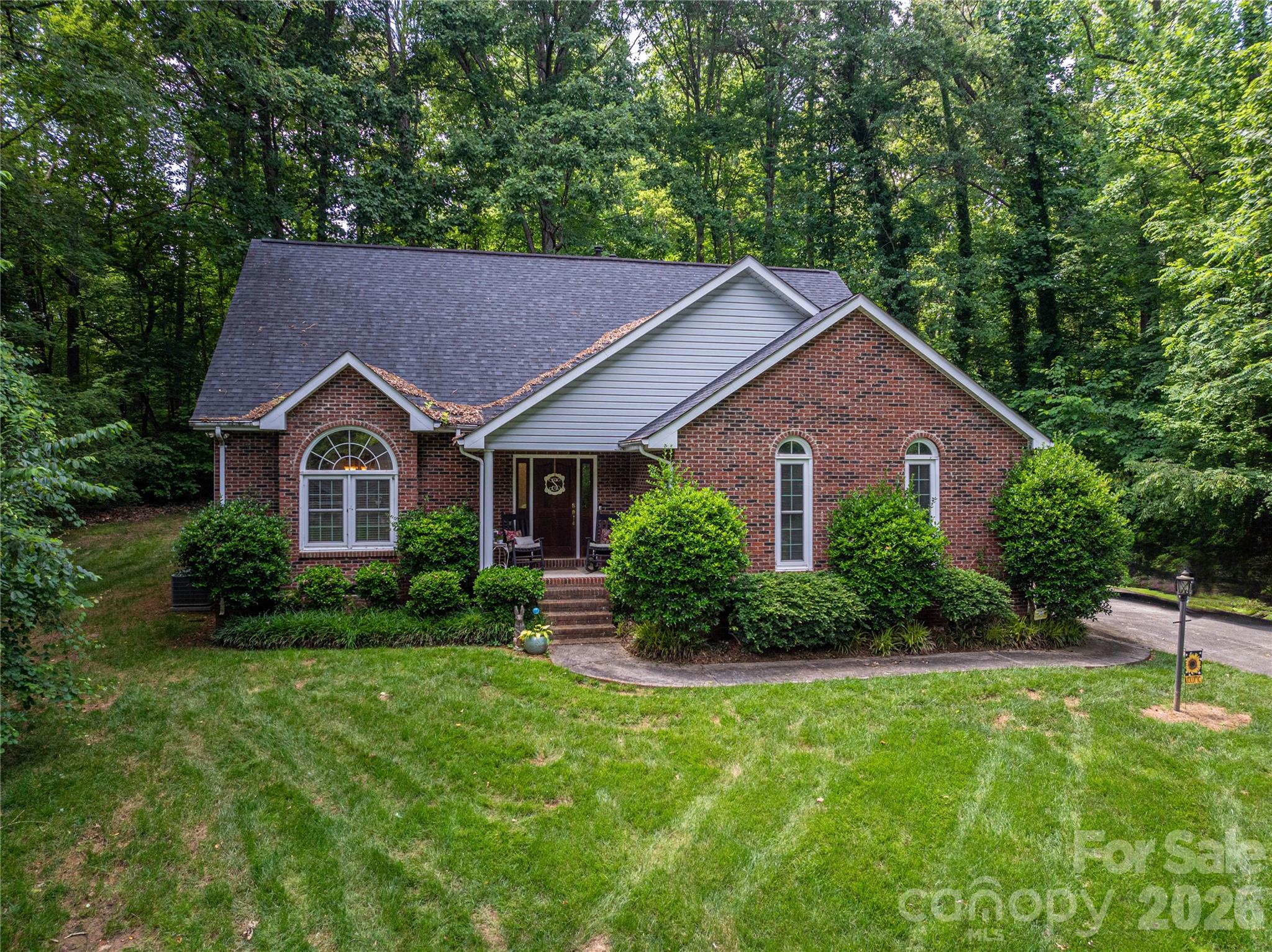 645 Deerfield Drive Property Photo 8