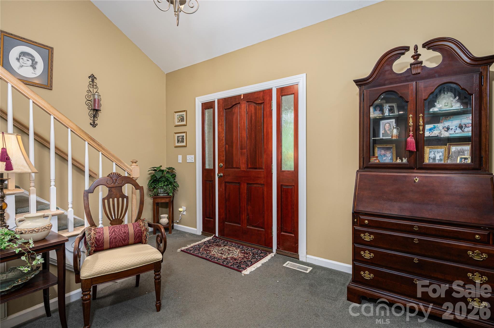 645 Deerfield Drive Property Photo 9