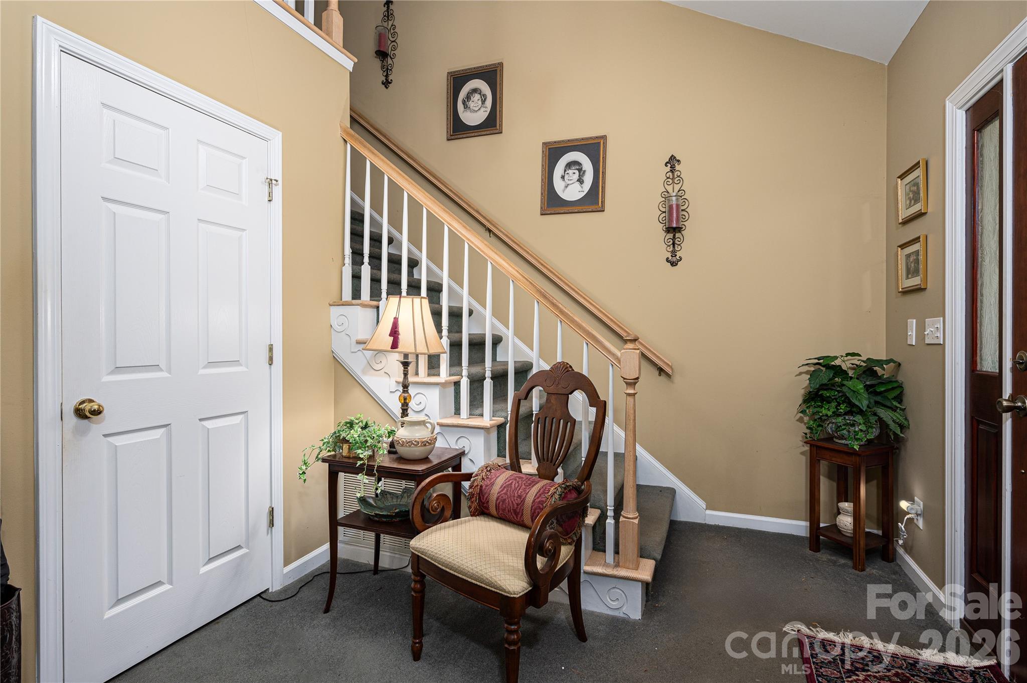 645 Deerfield Drive Property Photo 10