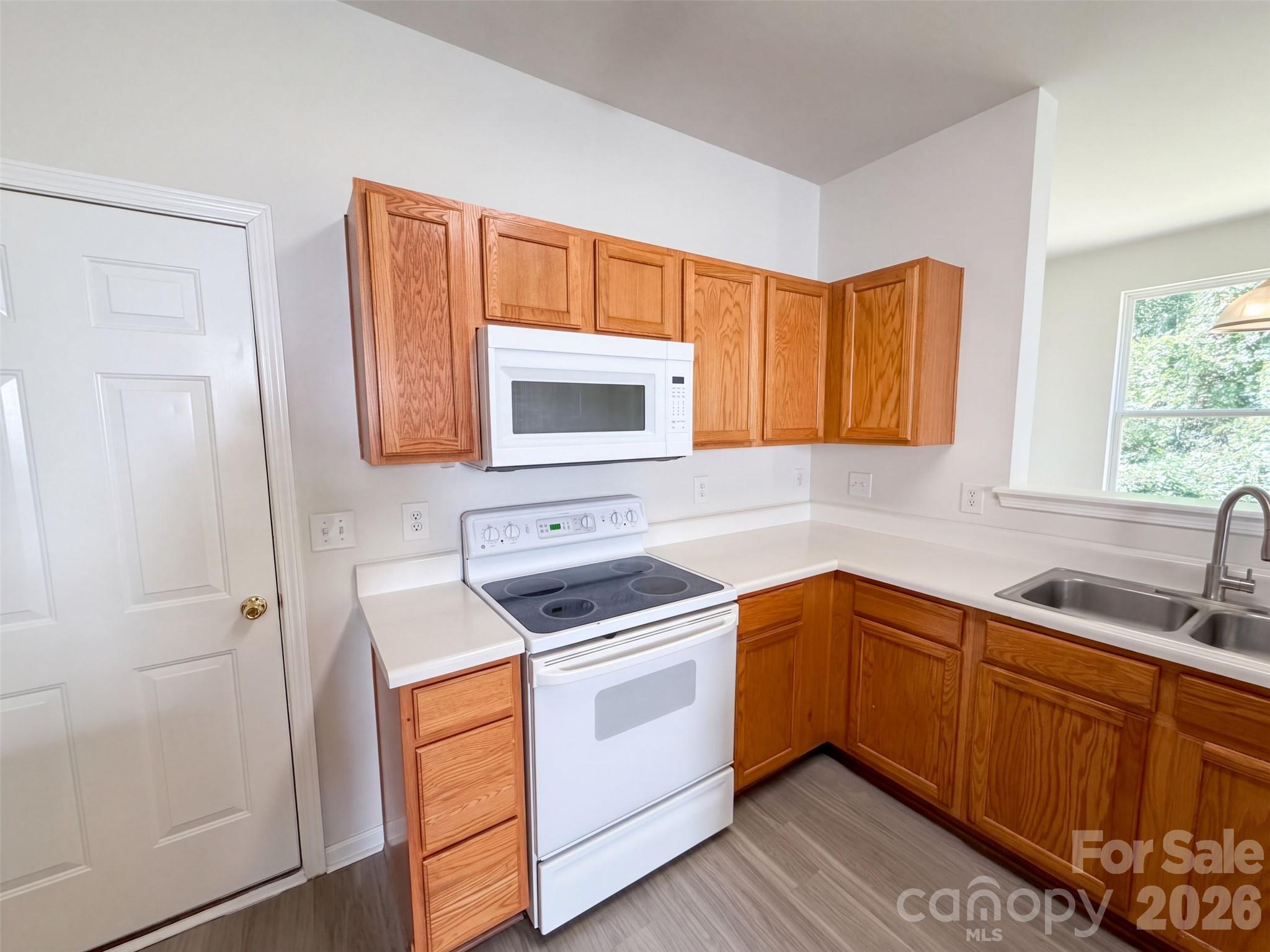 4735 Nijinsky Court Property Photo 8
