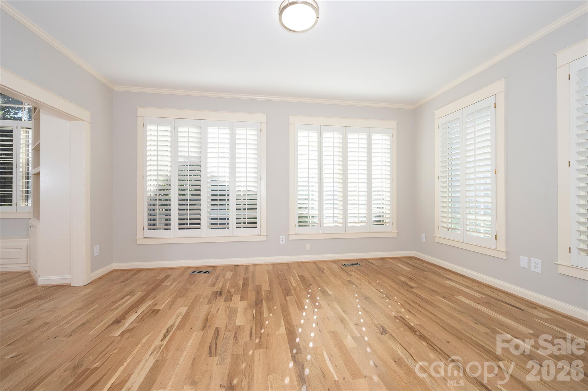 119 Linden Place Property Photo 8