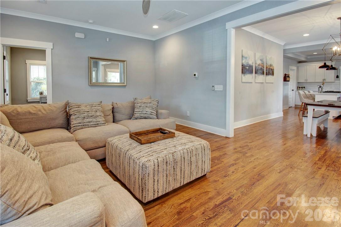 1416 Parkwood Avenue Property Photo 6