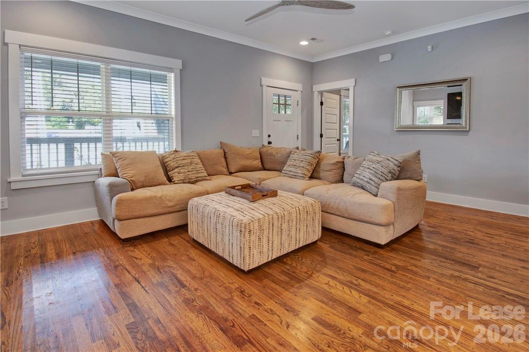 1416 Parkwood Avenue Property Photo 8
